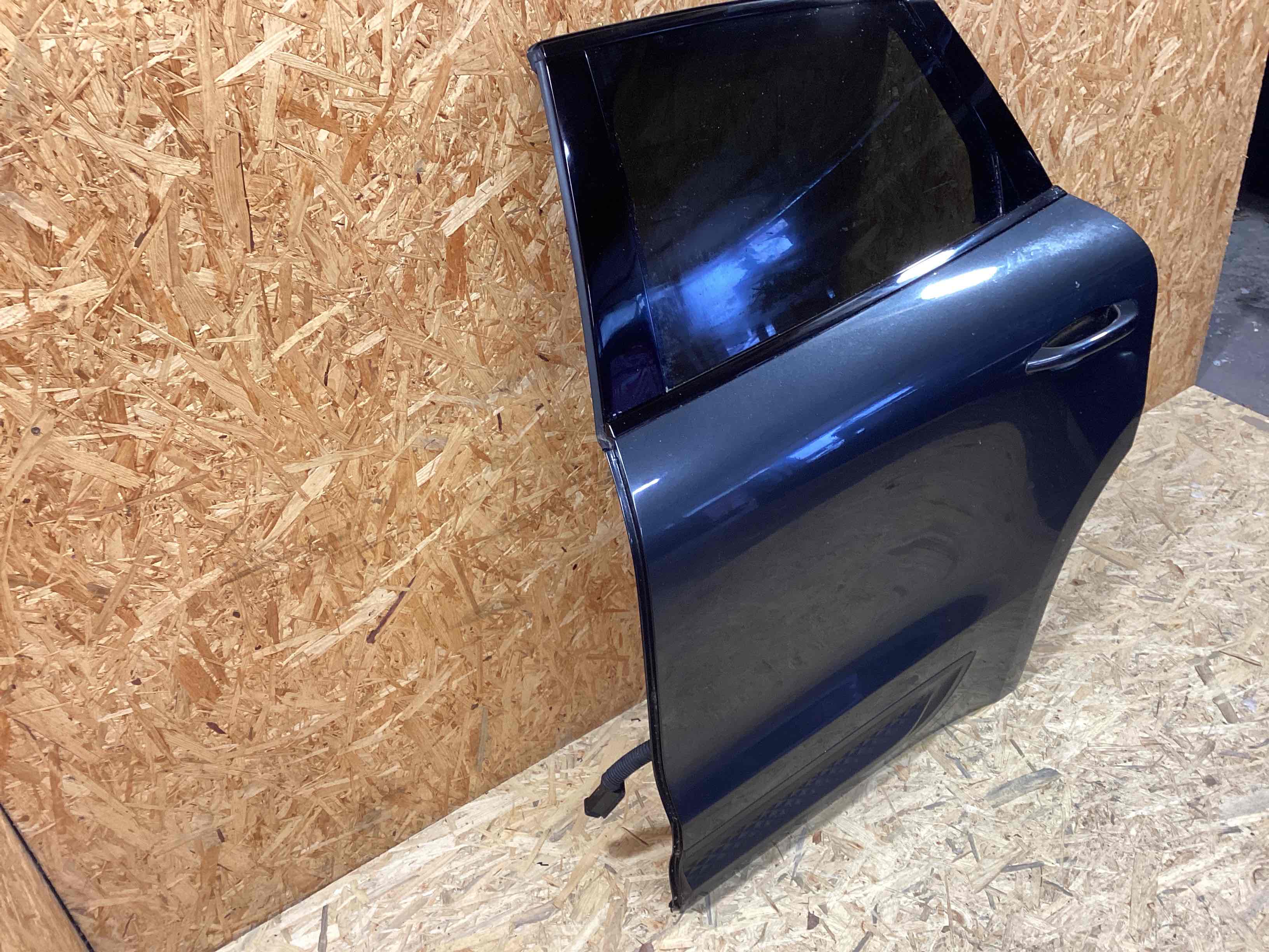 Дверь задняя левая Porsche Macan 130126-106