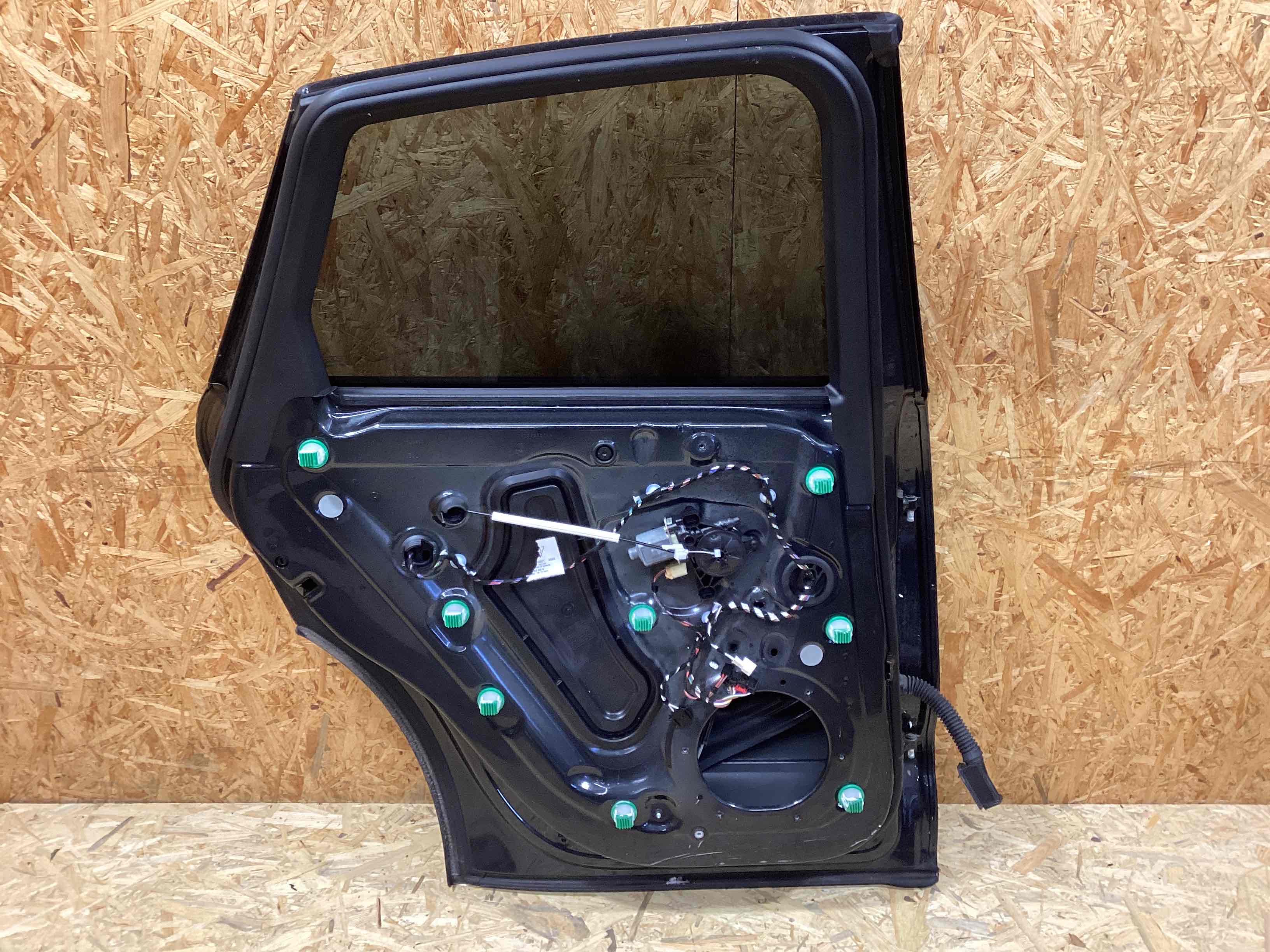 Дверь задняя левая Porsche Macan 130126-106