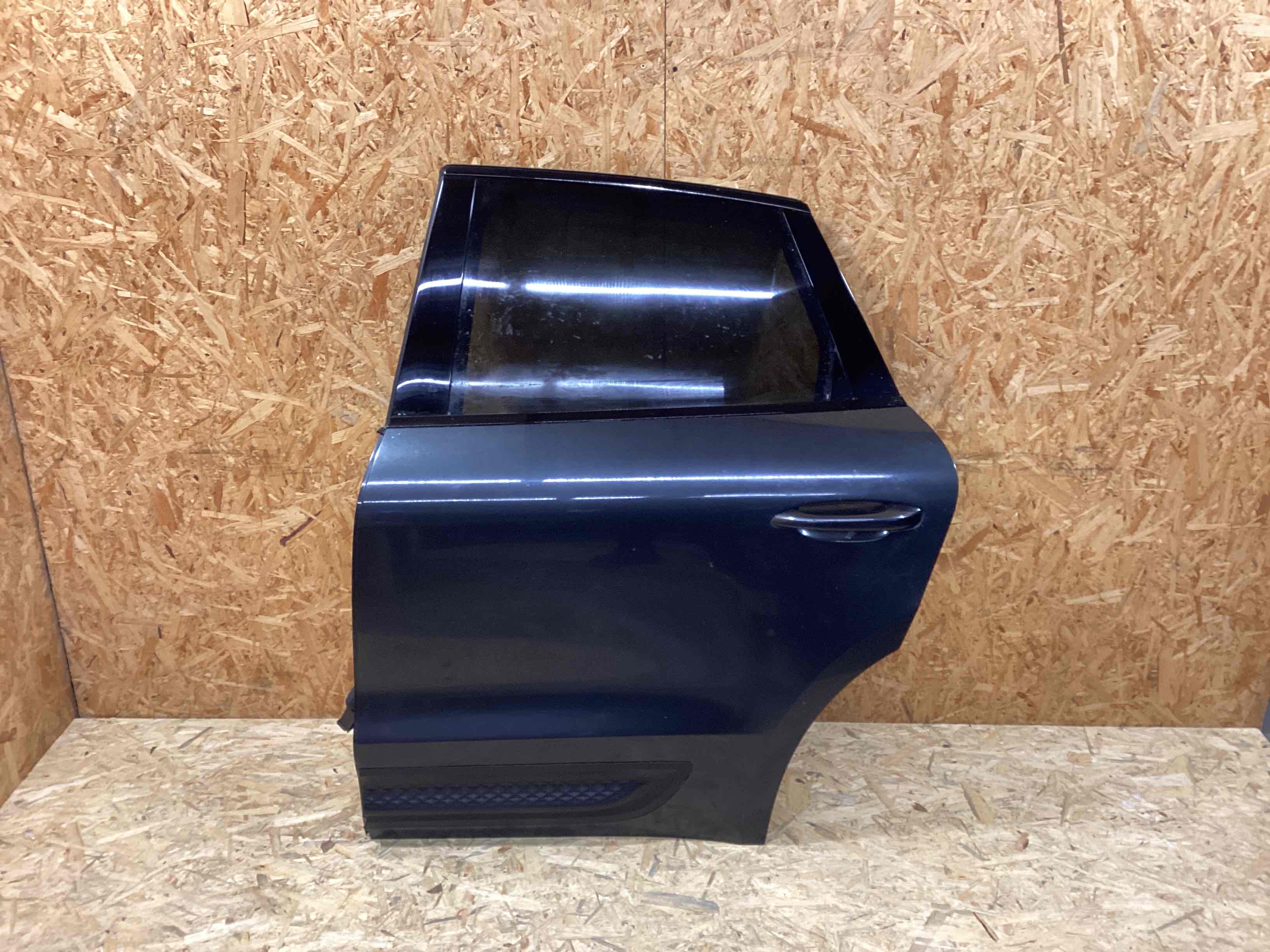 Дверь задняя левая Porsche Macan 130126-106