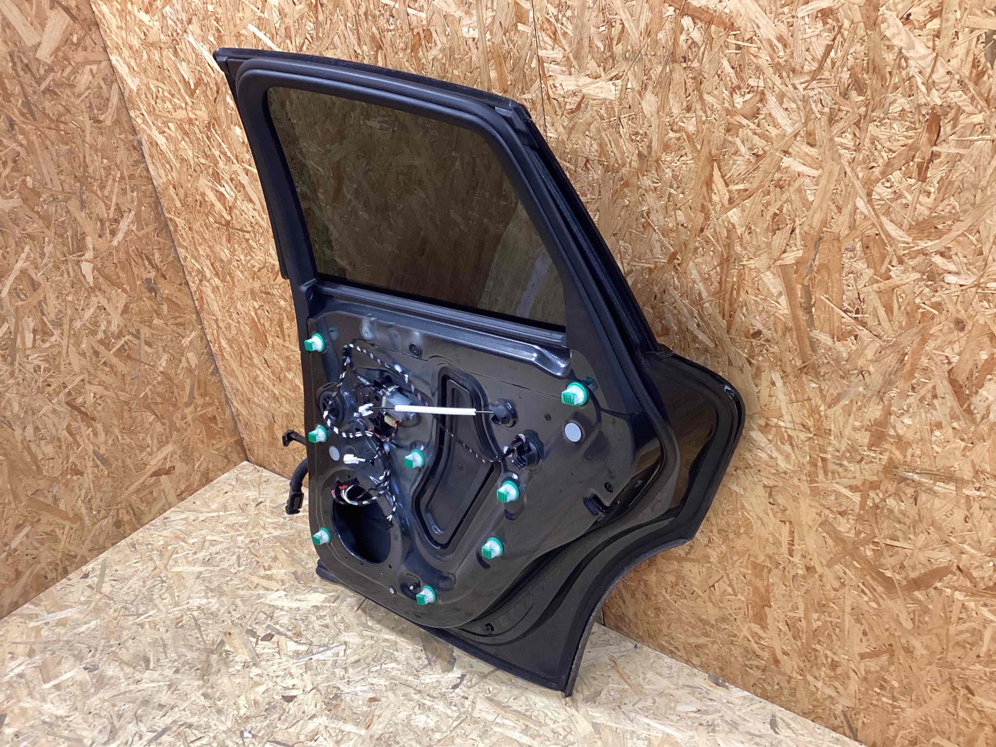 Дверь задняя правая Porsche Macan 130126-107