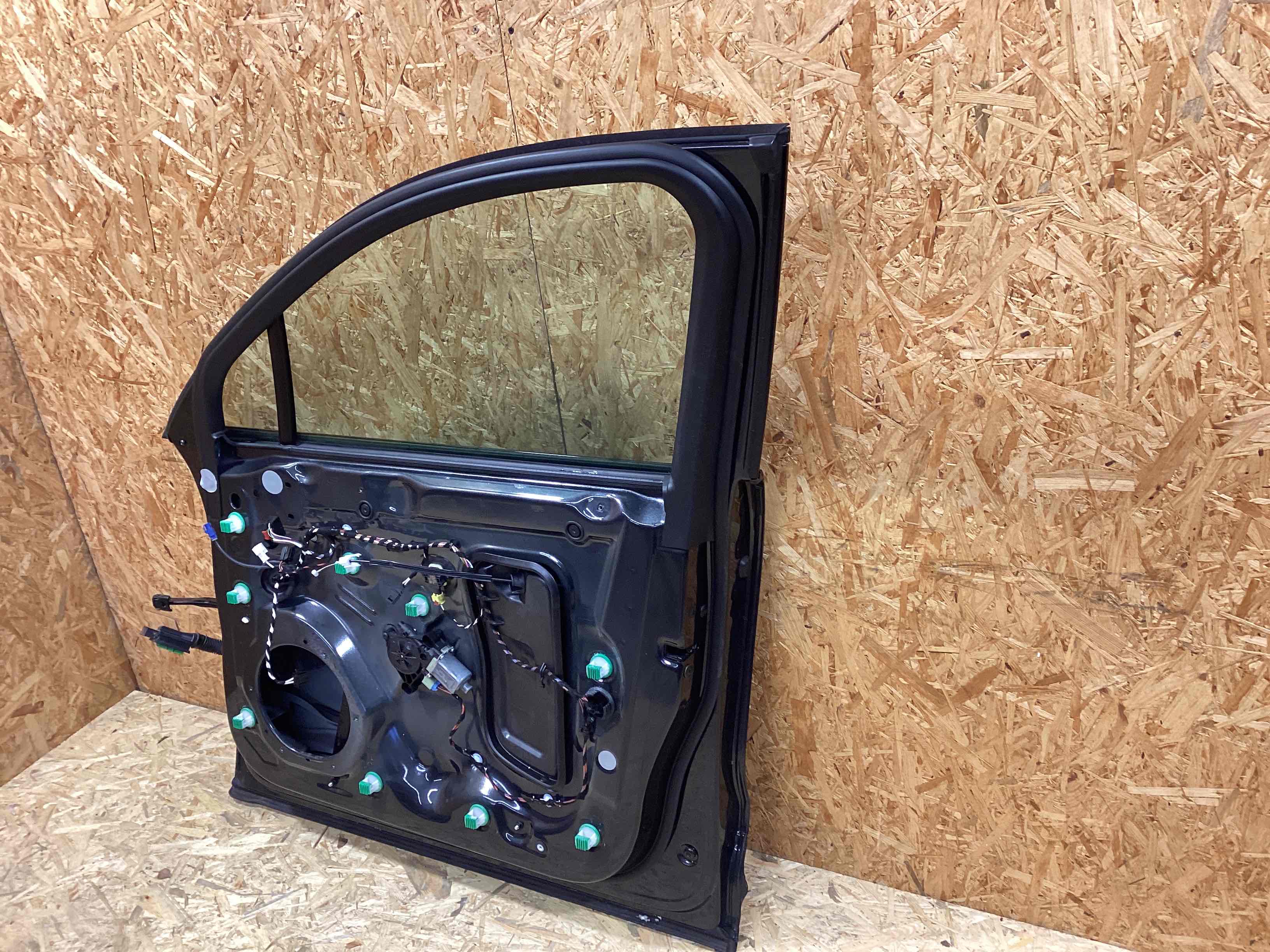 Дверь передняя правая Porsche Macan 130126-108