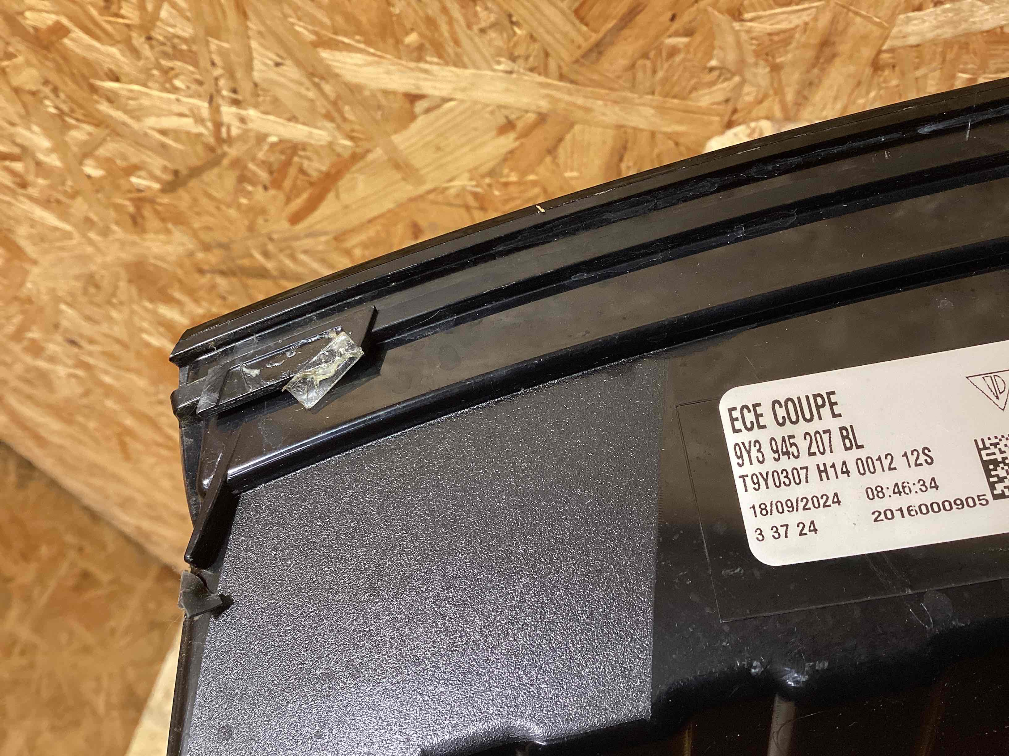 Фонарь стоп-сигнал Porsche Cayenne 130126-109