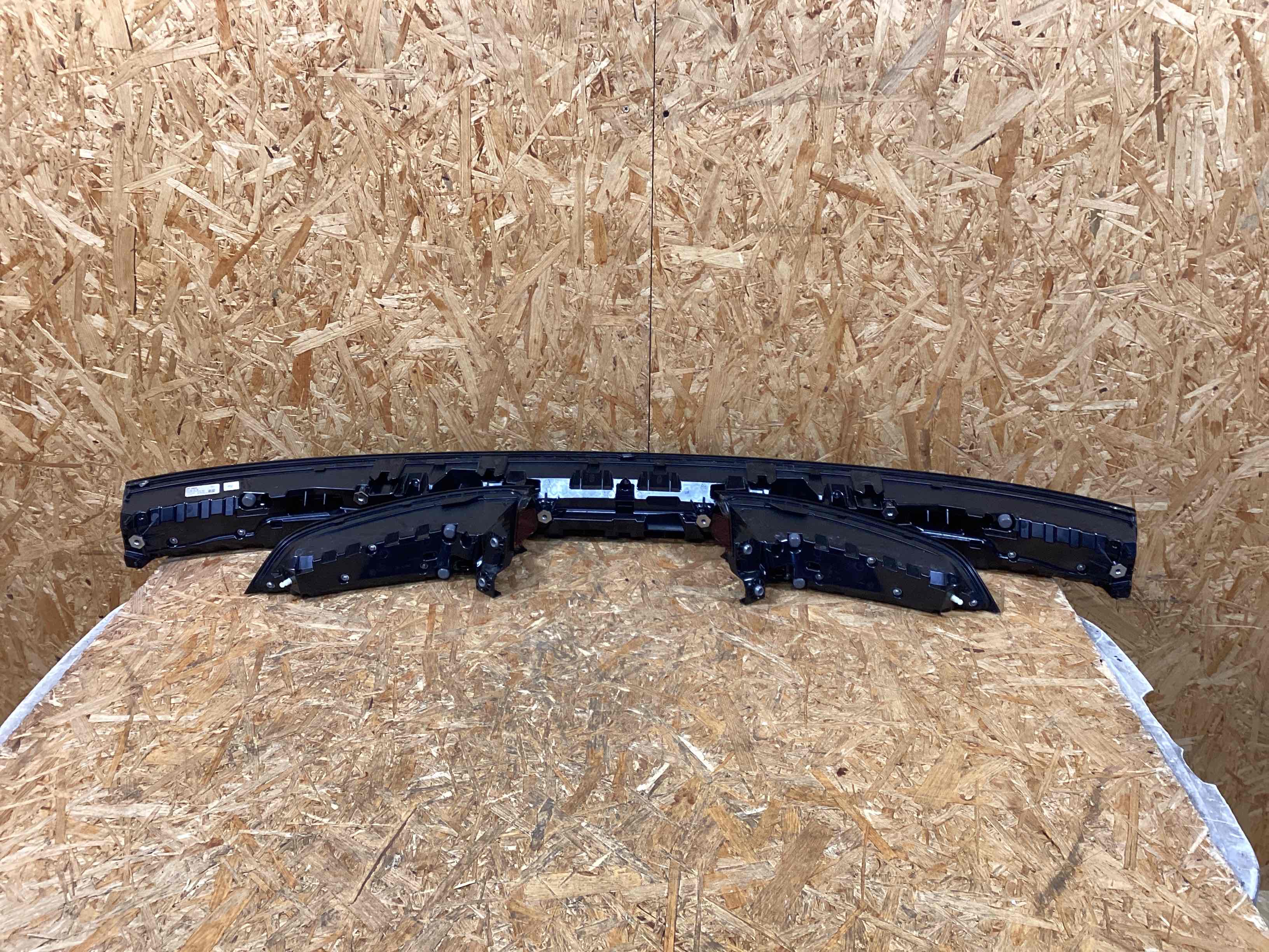 Фонарь стоп-сигнал Porsche Cayenne 130126-109