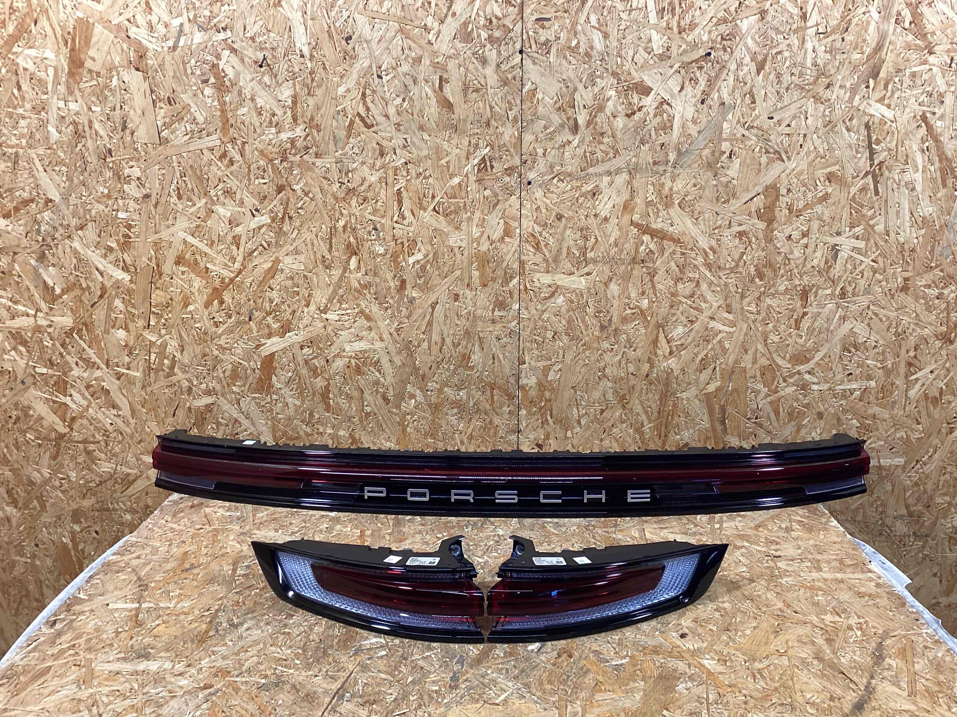 Фонарь задний левый Porsche Cayenne 130126-110