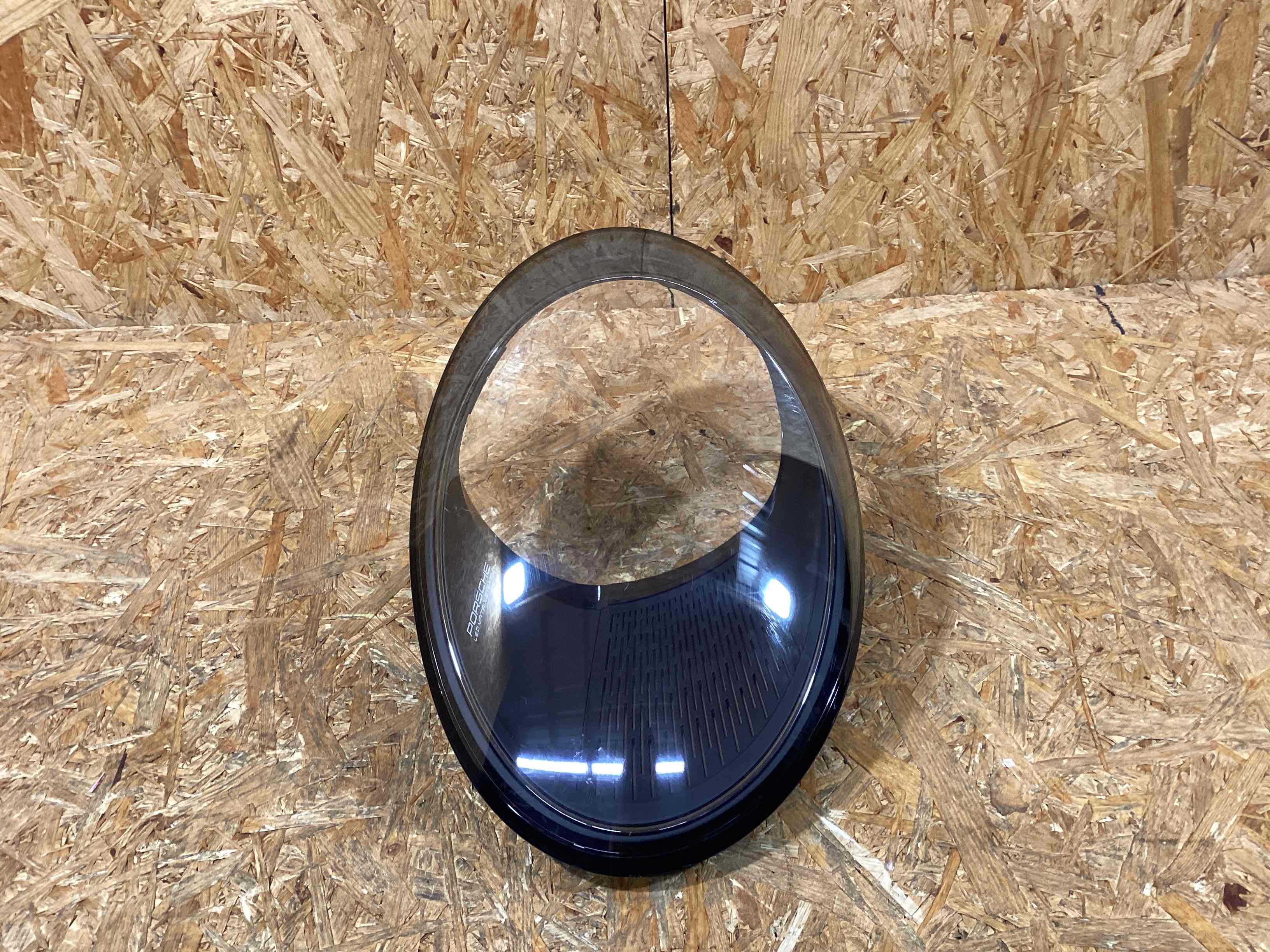 Фара левая Porsche 911 130126-113