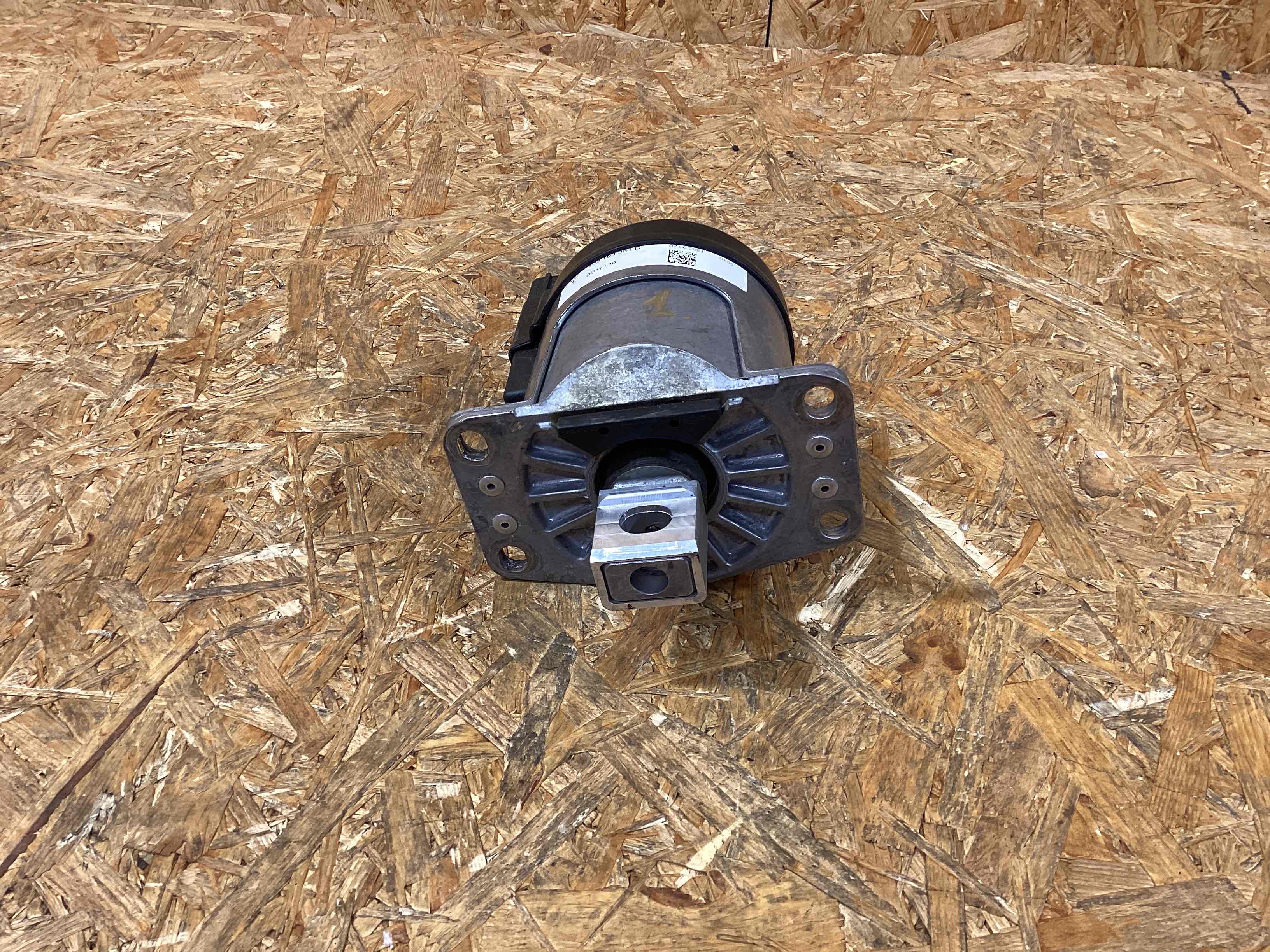 Подушка крепления двигателя Porsche 911 130126-115