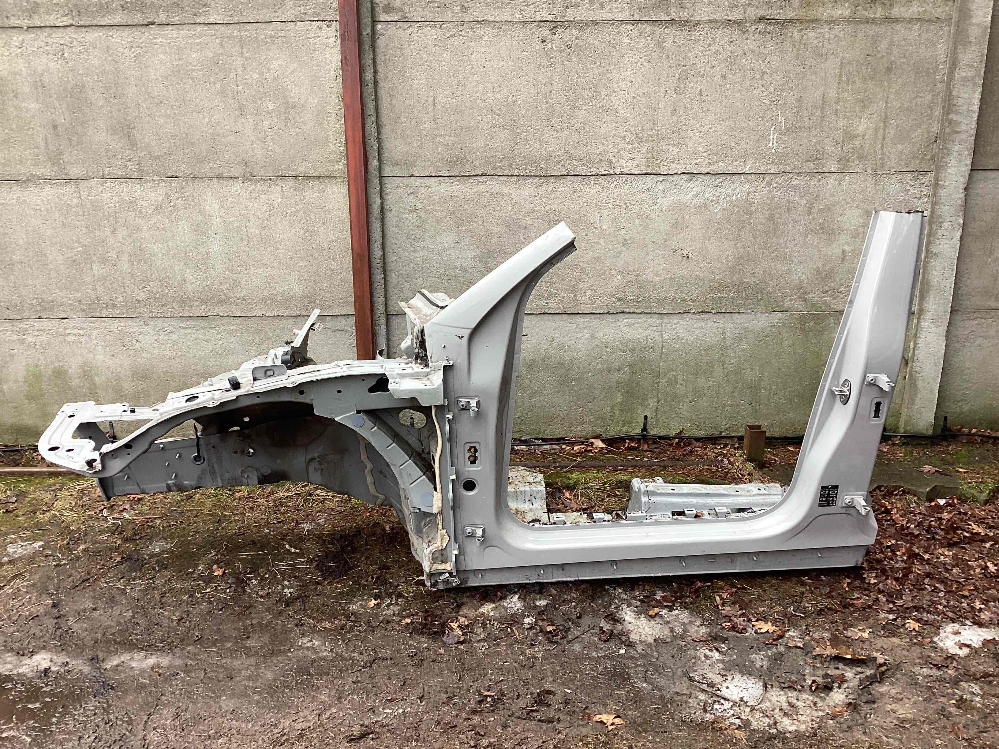 Лонжерон левый Porsche Macan 130226-102