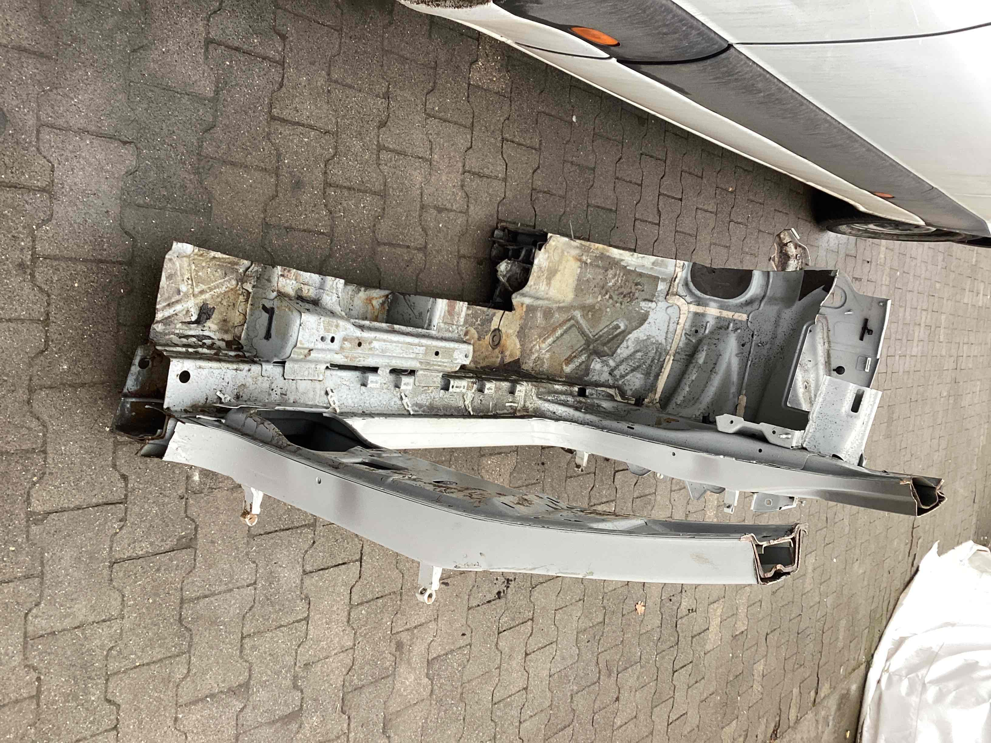 Лонжерон правый Porsche Macan 130226-103