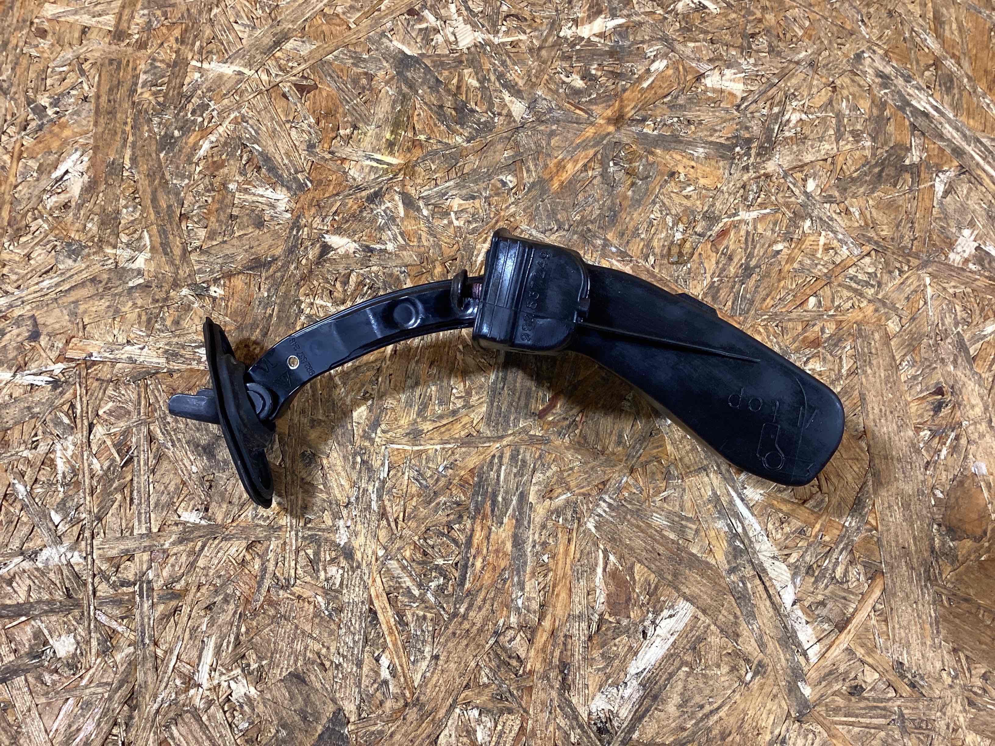 Ограничитель открывания двери Porsche 911 130226-113