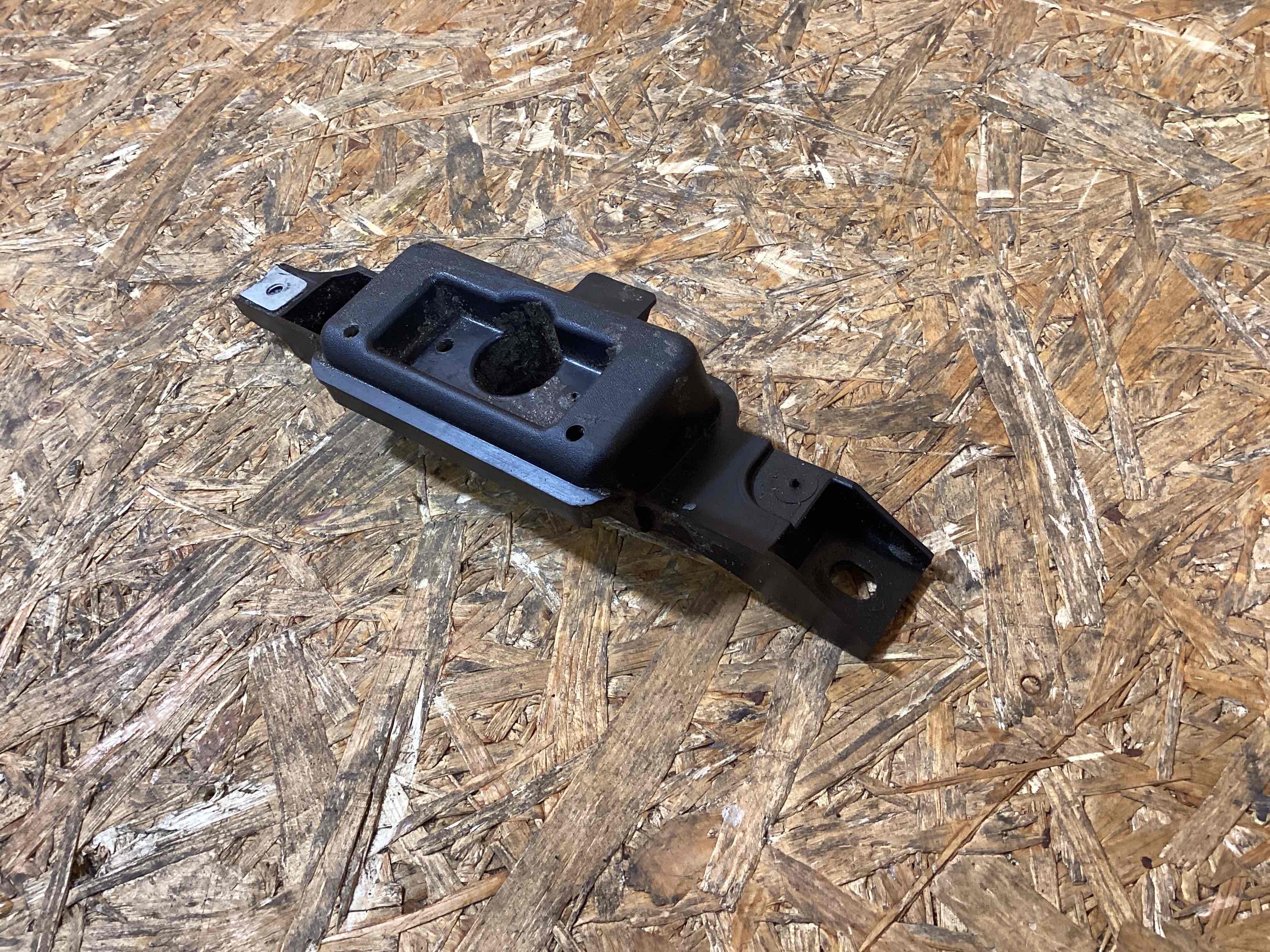 Крепление, кронштейн Porsche Macan 130226-114