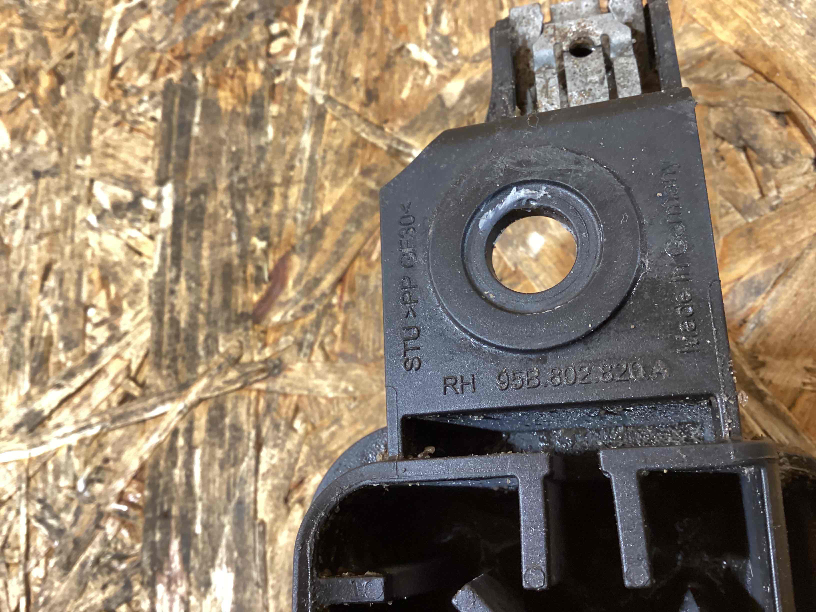 Крепление, кронштейн Porsche Macan 130226-114