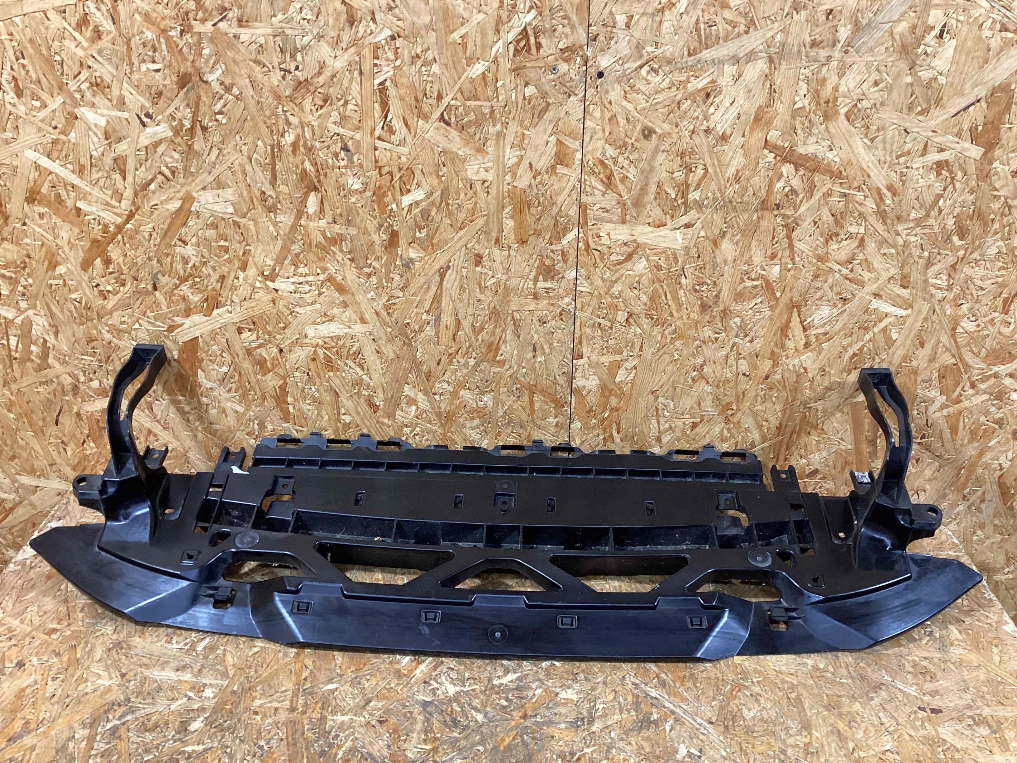 Передняя панель крепления облицовки (телевизор) Porsche Macan 130226-117