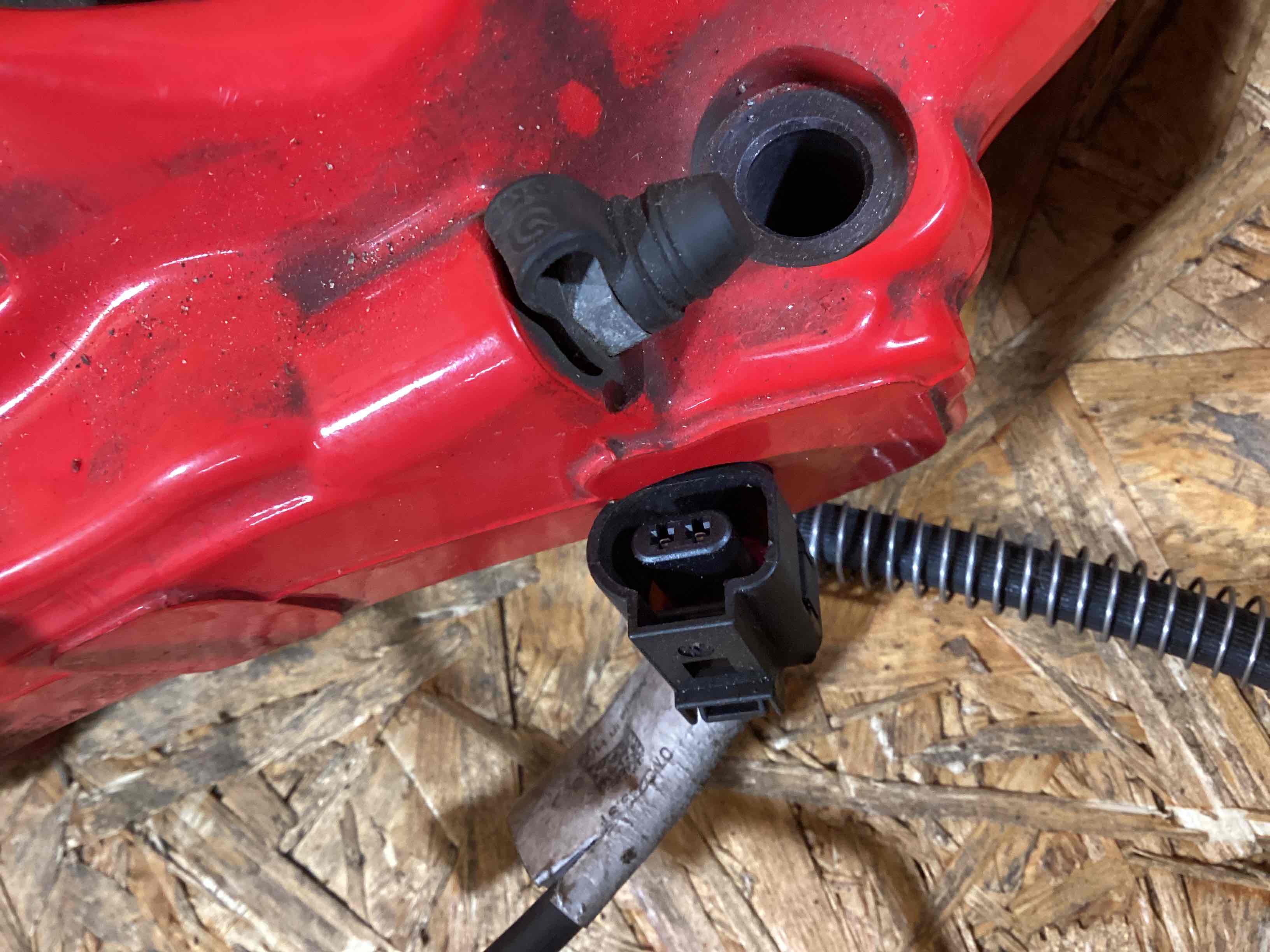 Суппорт Porsche 911 130226-121