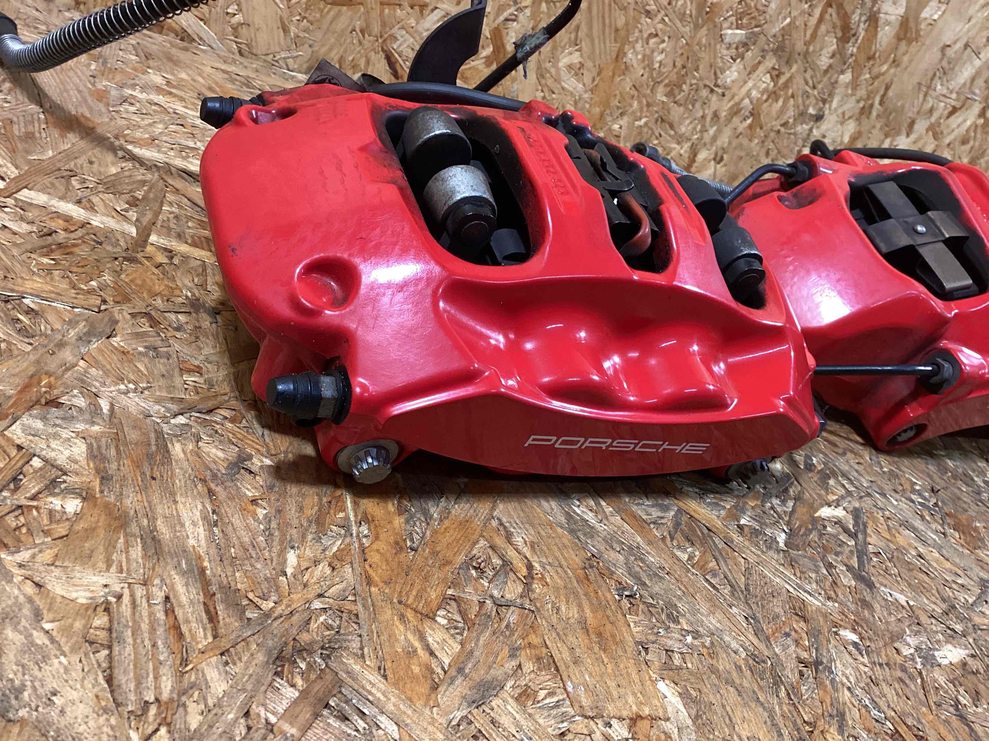 Суппорт передний левый Porsche 911 130226-123