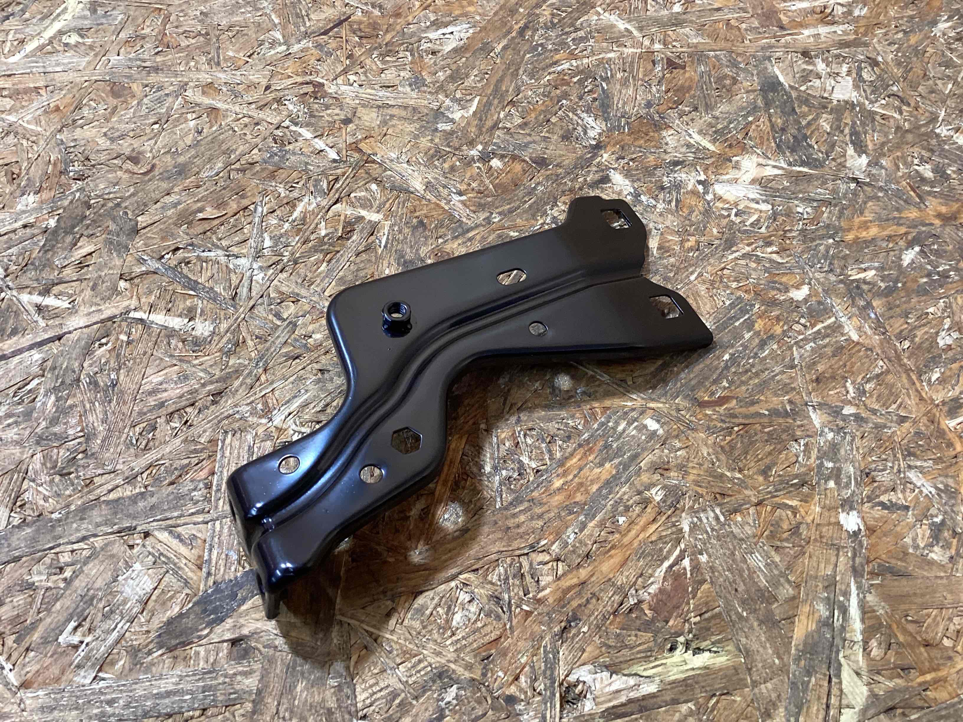 Крепление, кронштейн Porsche Macan 130326-117