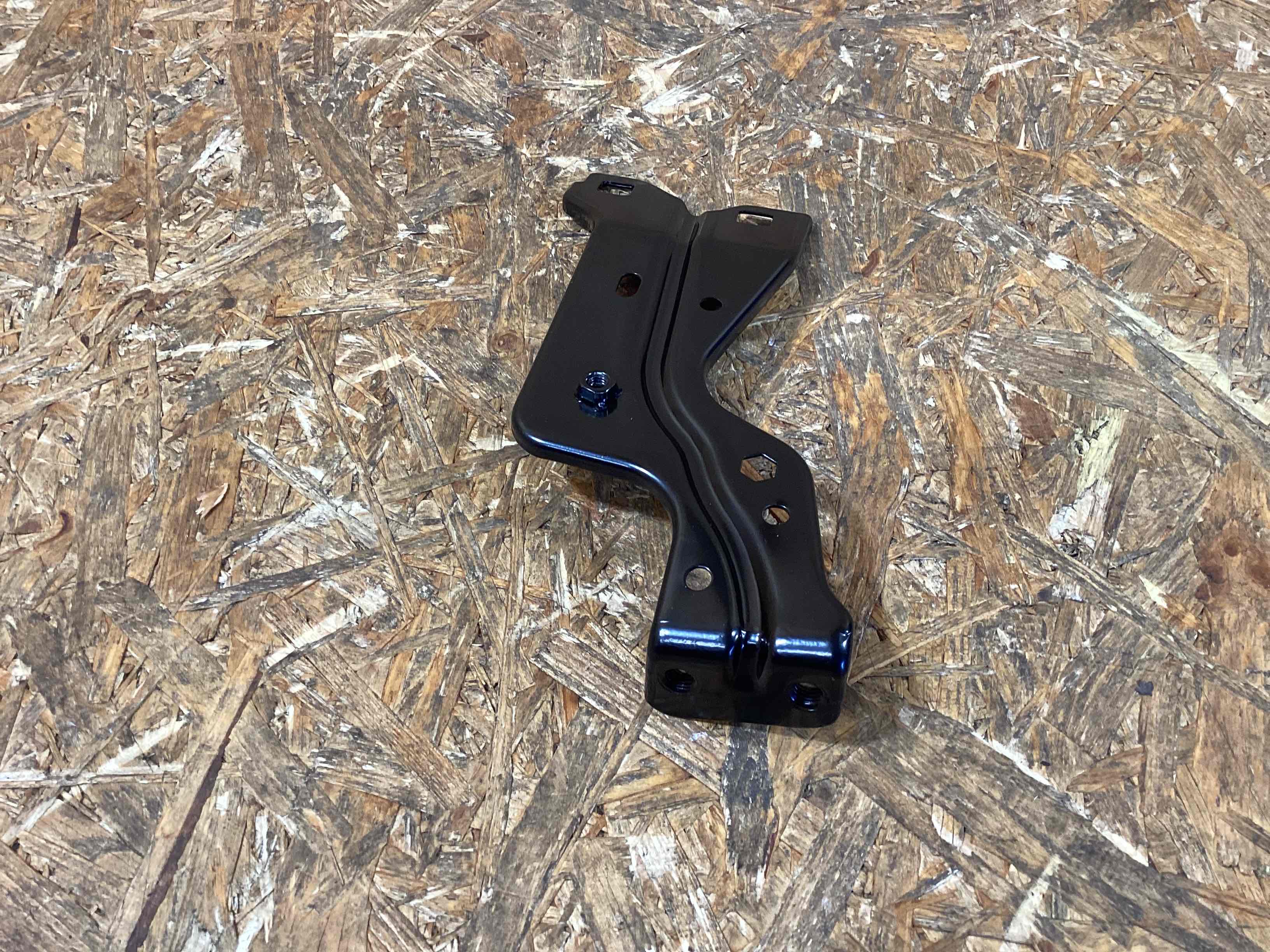 Крепление, кронштейн Porsche Macan 130326-118