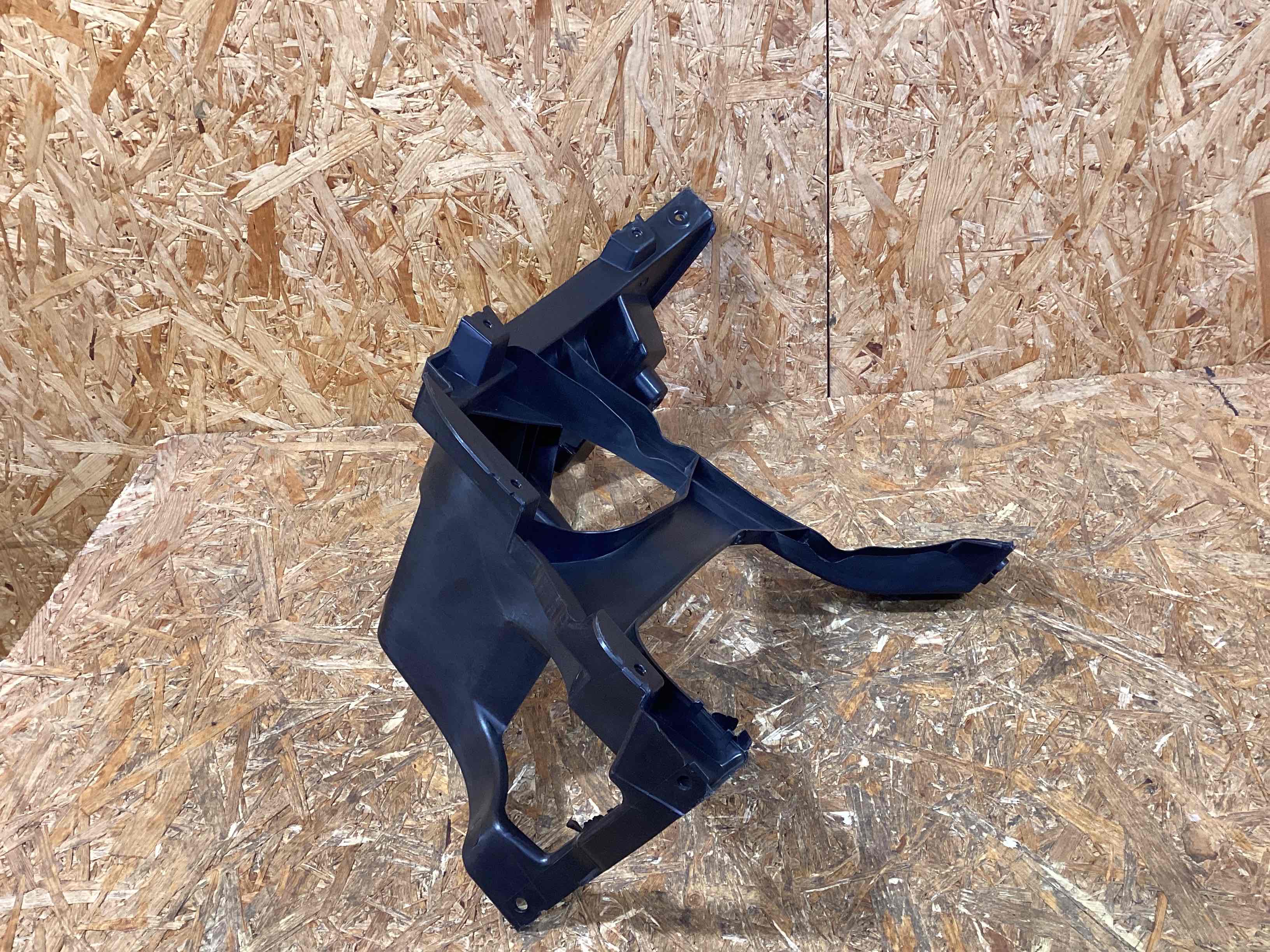 Крепление бампера Porsche Taycan 130326-121