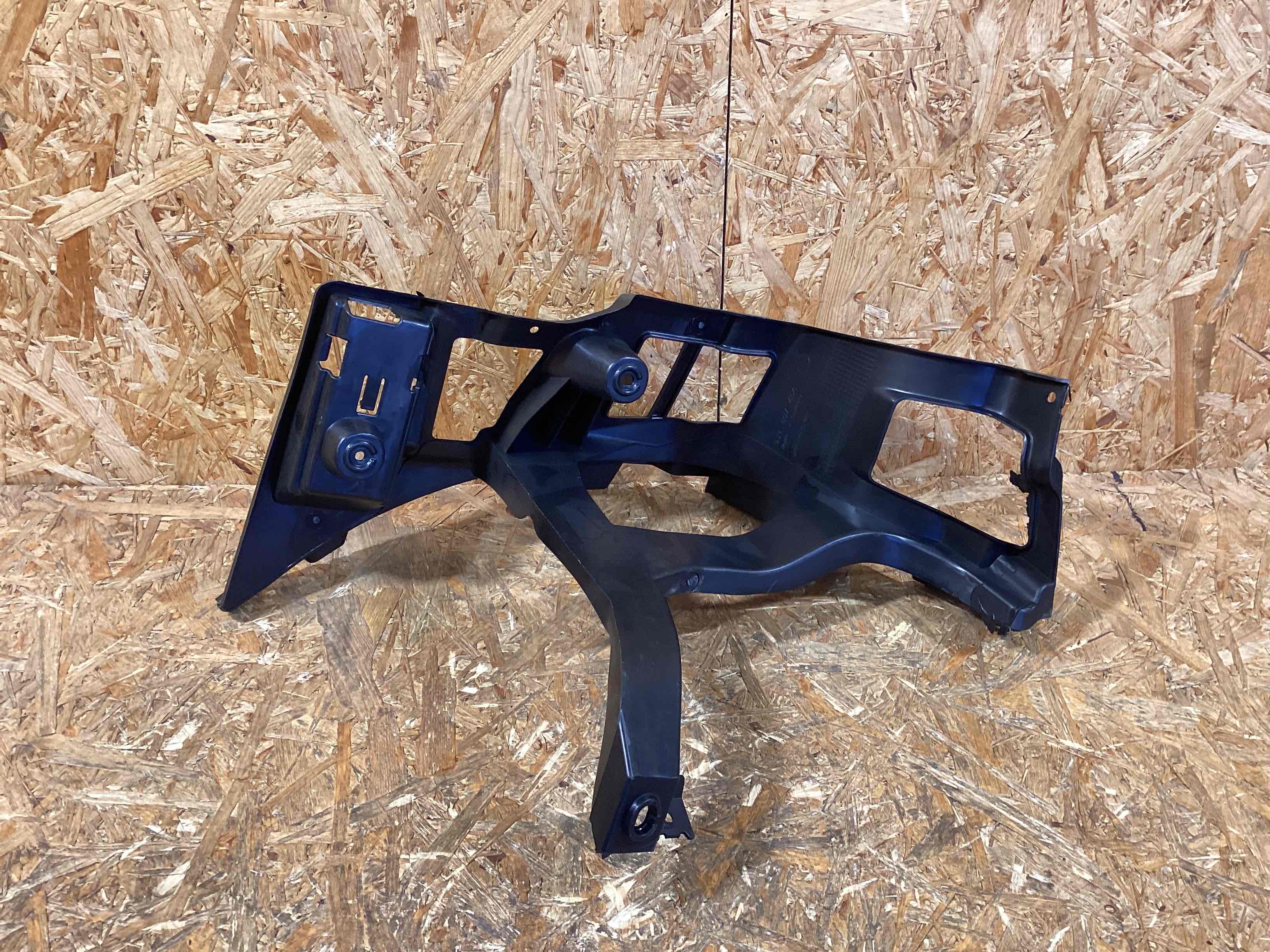 Крепление бампера Porsche Taycan 130326-122