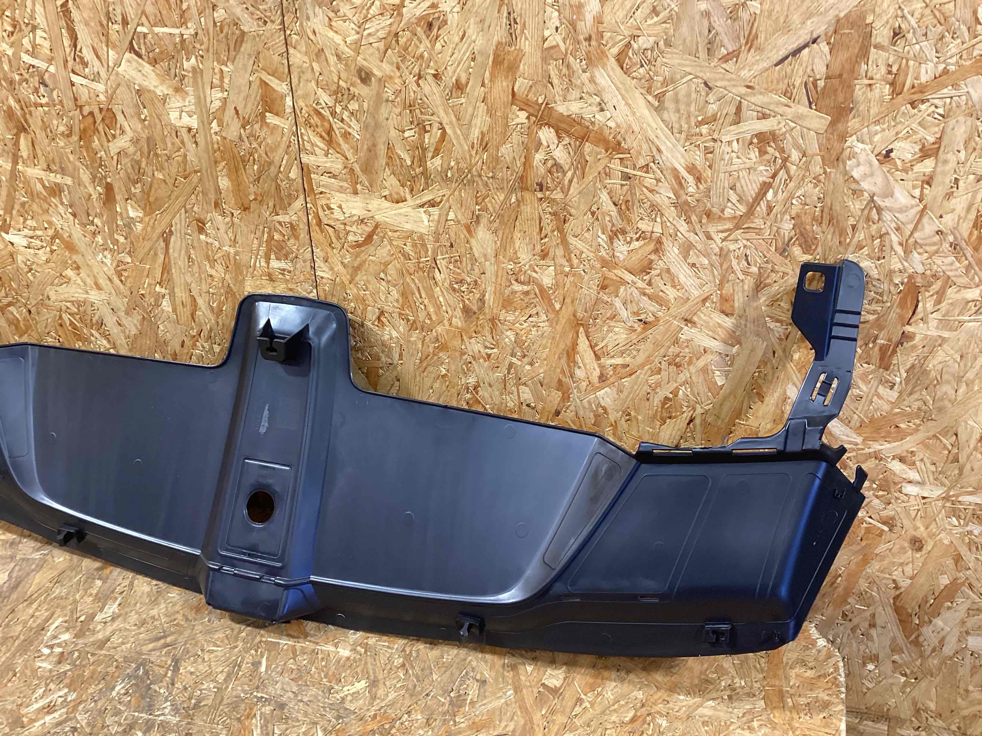 Пластик моторного отсека Porsche Cayenne 130326-124