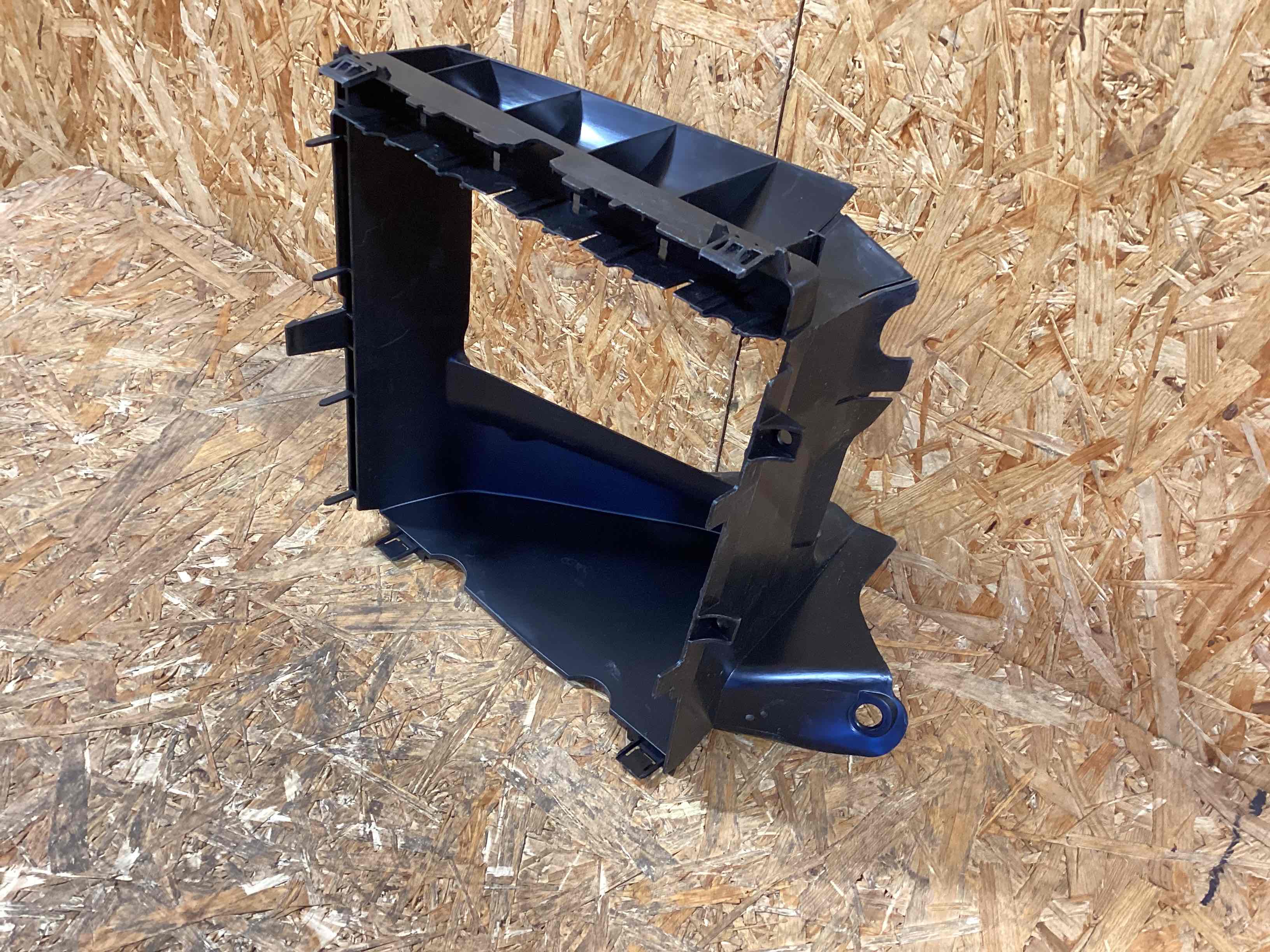 Воздуховод Porsche Cayenne 130326-127