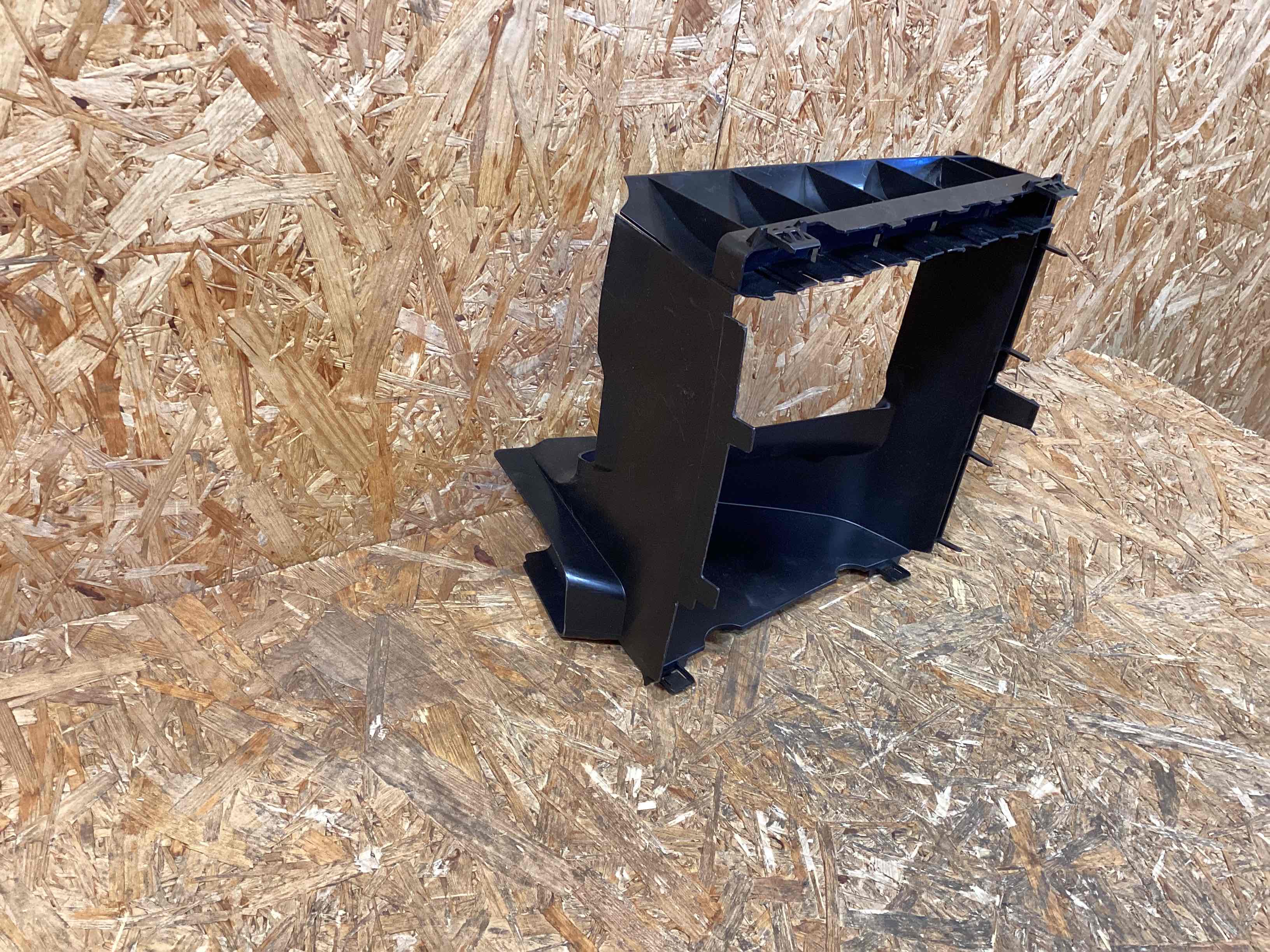 Воздуховод Porsche Cayenne 130326-128