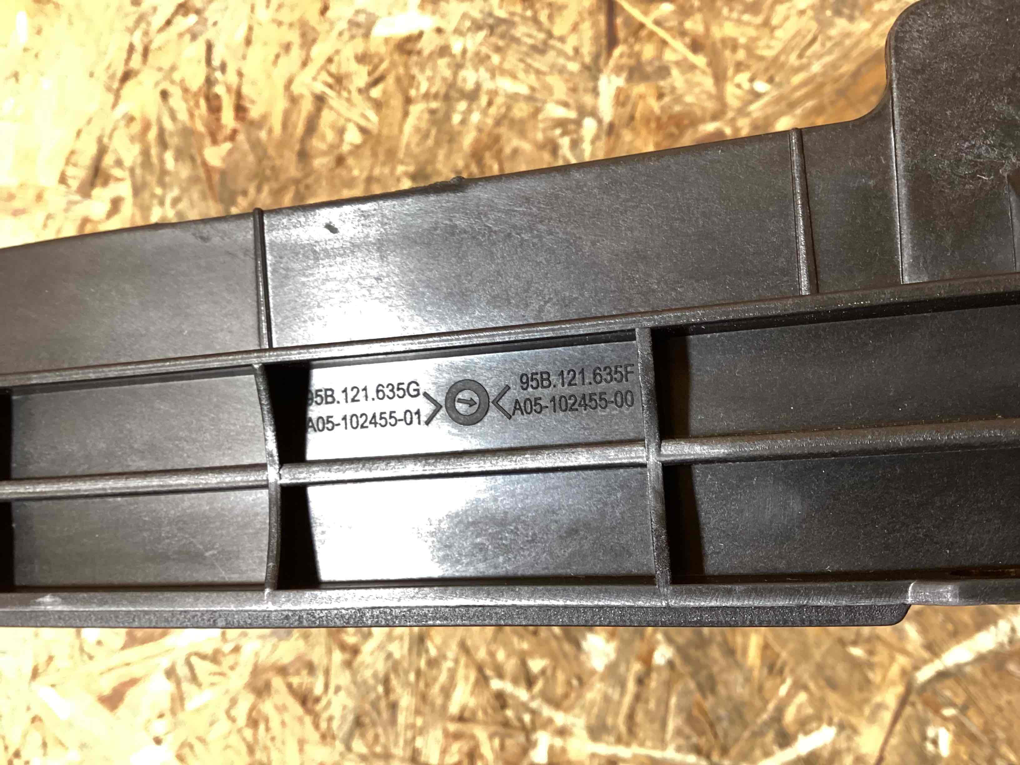 Жалюзи радиатора Porsche Macan 130326-142