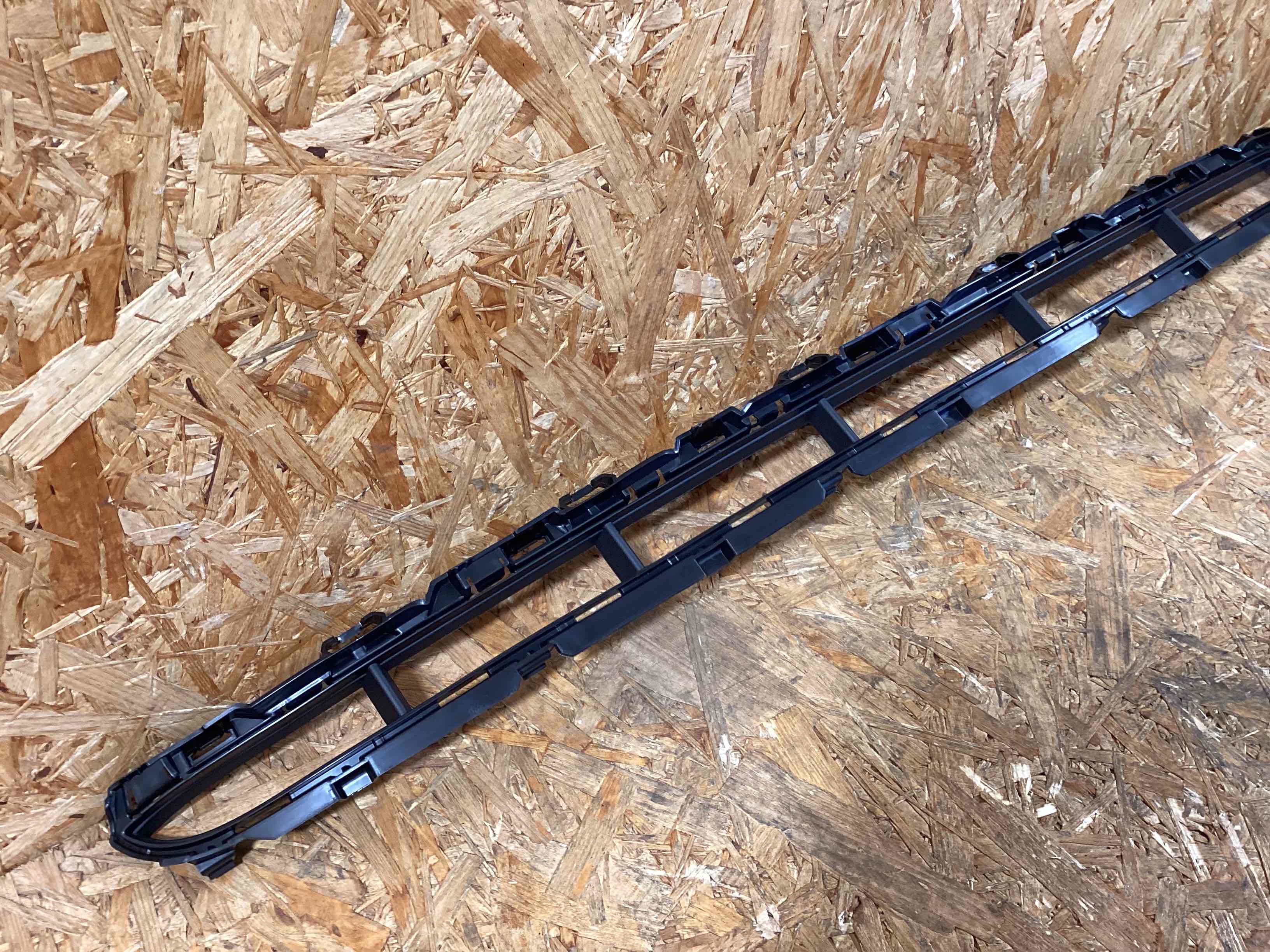 Заглушка, вставка (решетка) в бампер Porsche Macan 130326-145