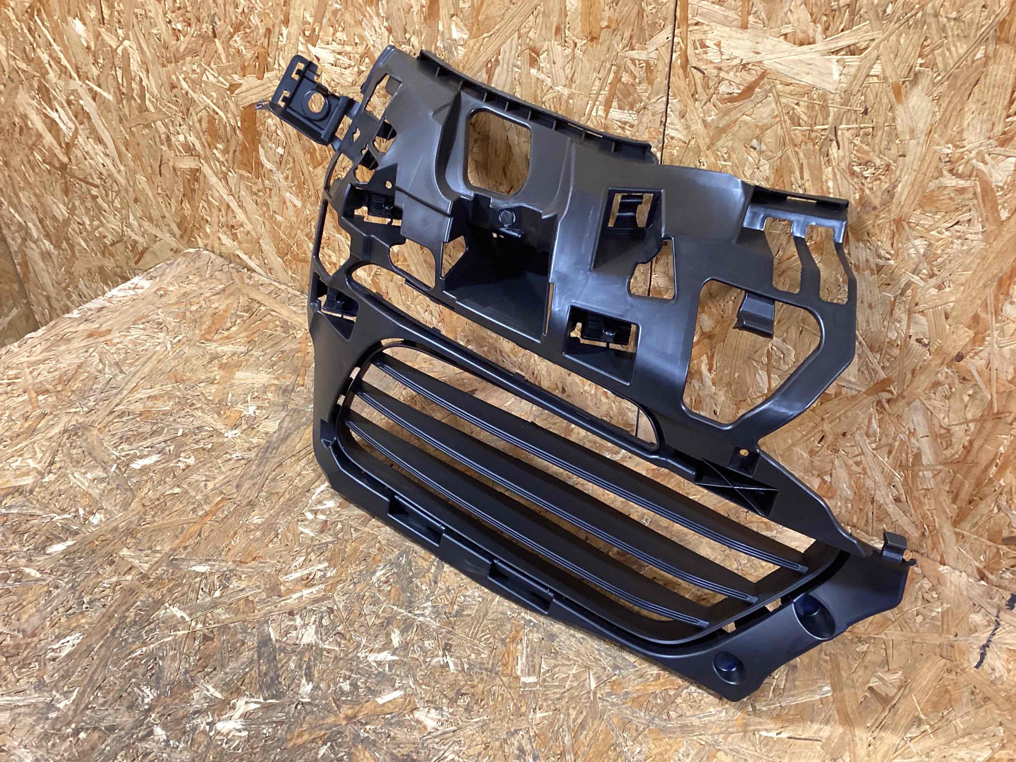 Заглушка, вставка (решетка) в бампер Porsche Boxster 718 130326-149