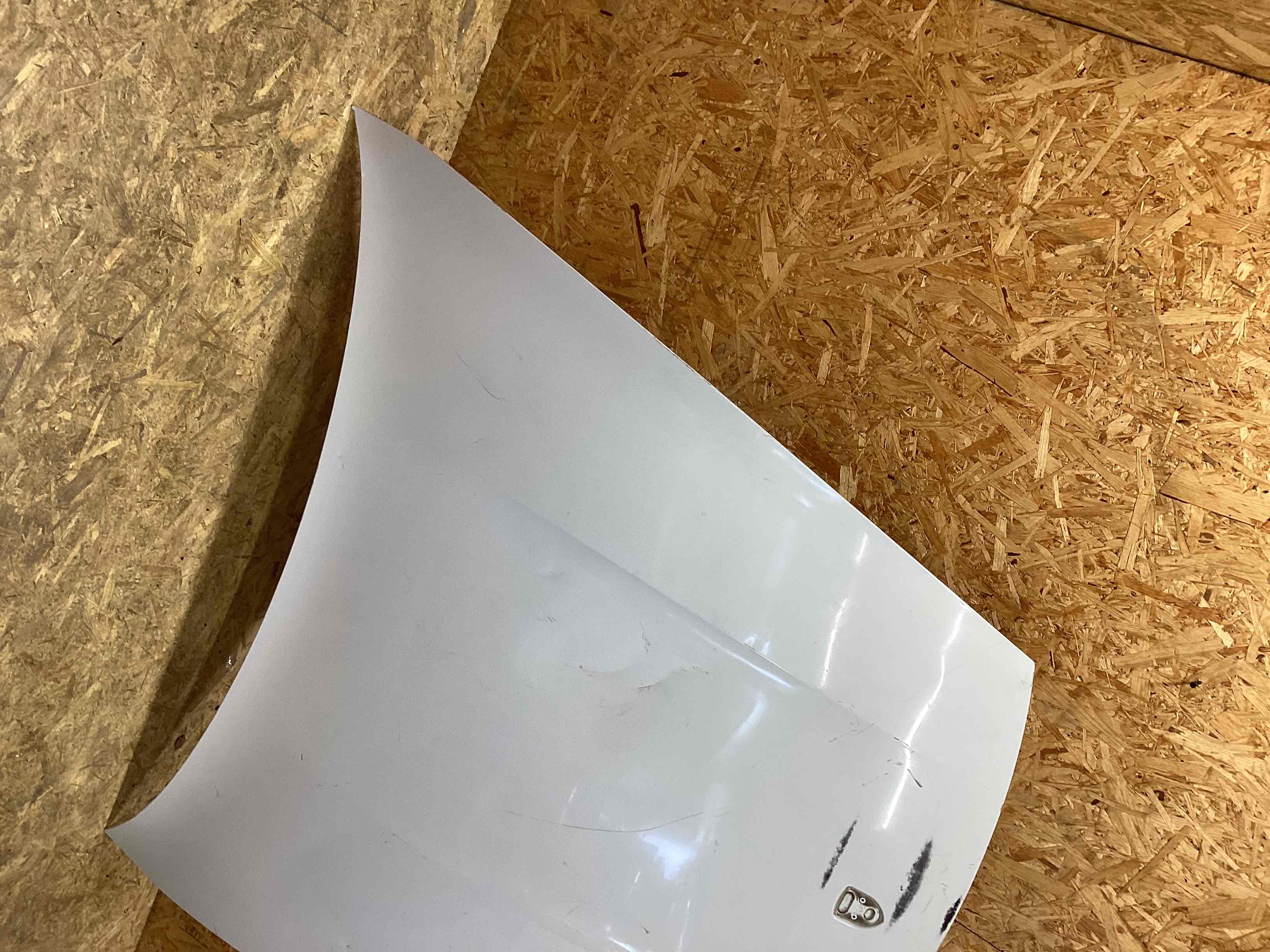 Капот Porsche Taycan 130426-104