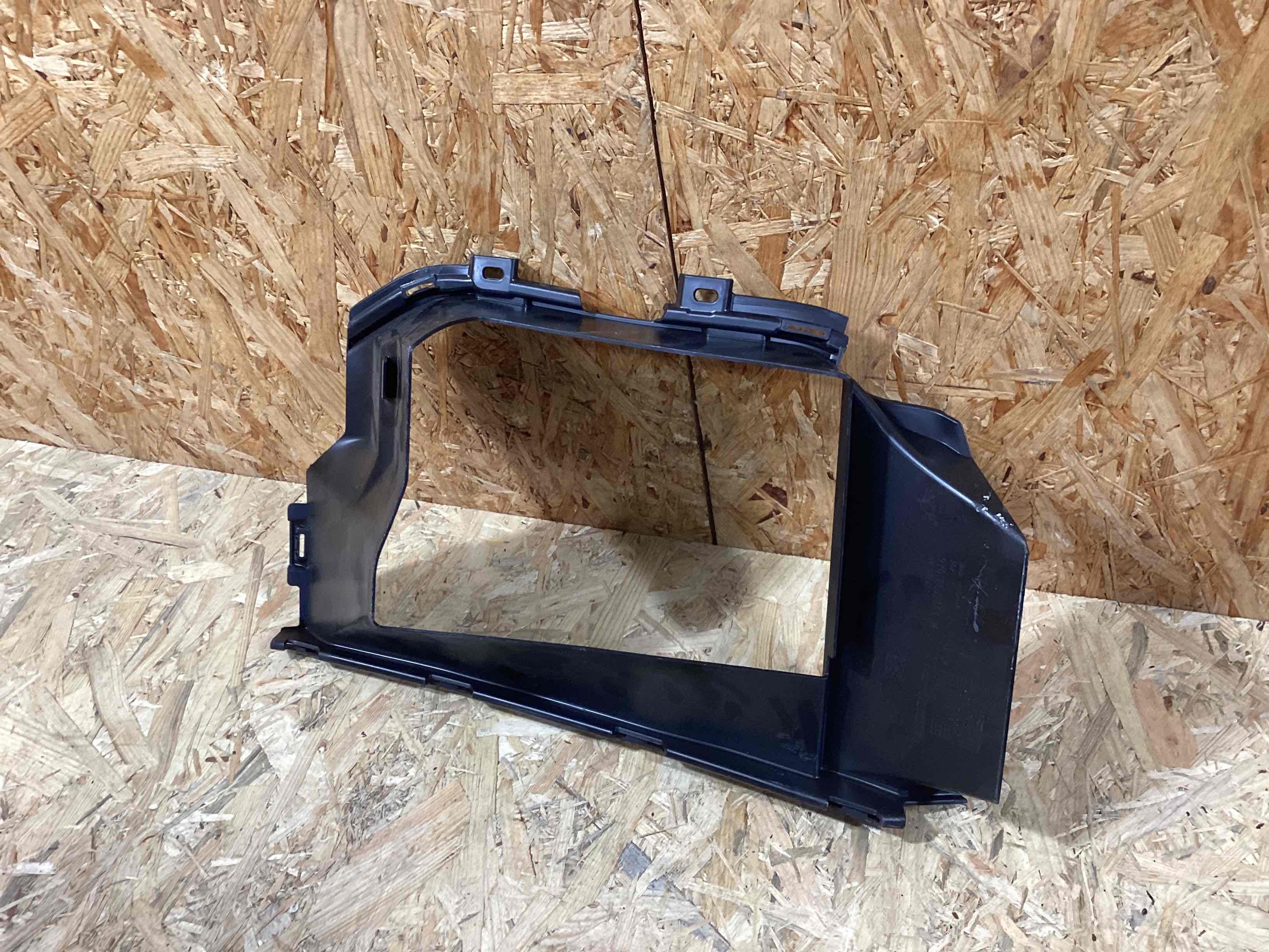 Воздуховод Porsche Cayenne 130426-105