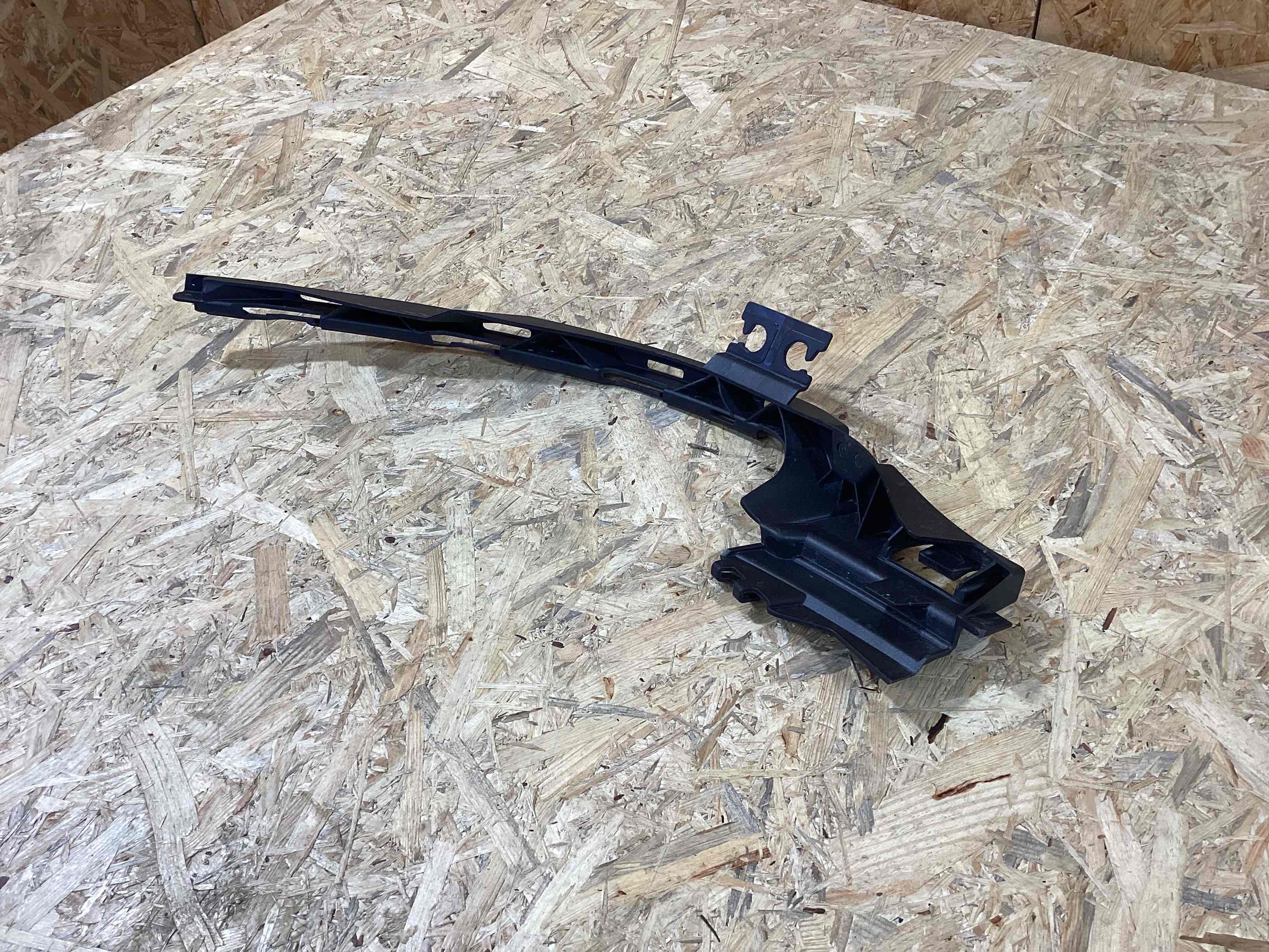 Крепление бампера Porsche 911 130426-109