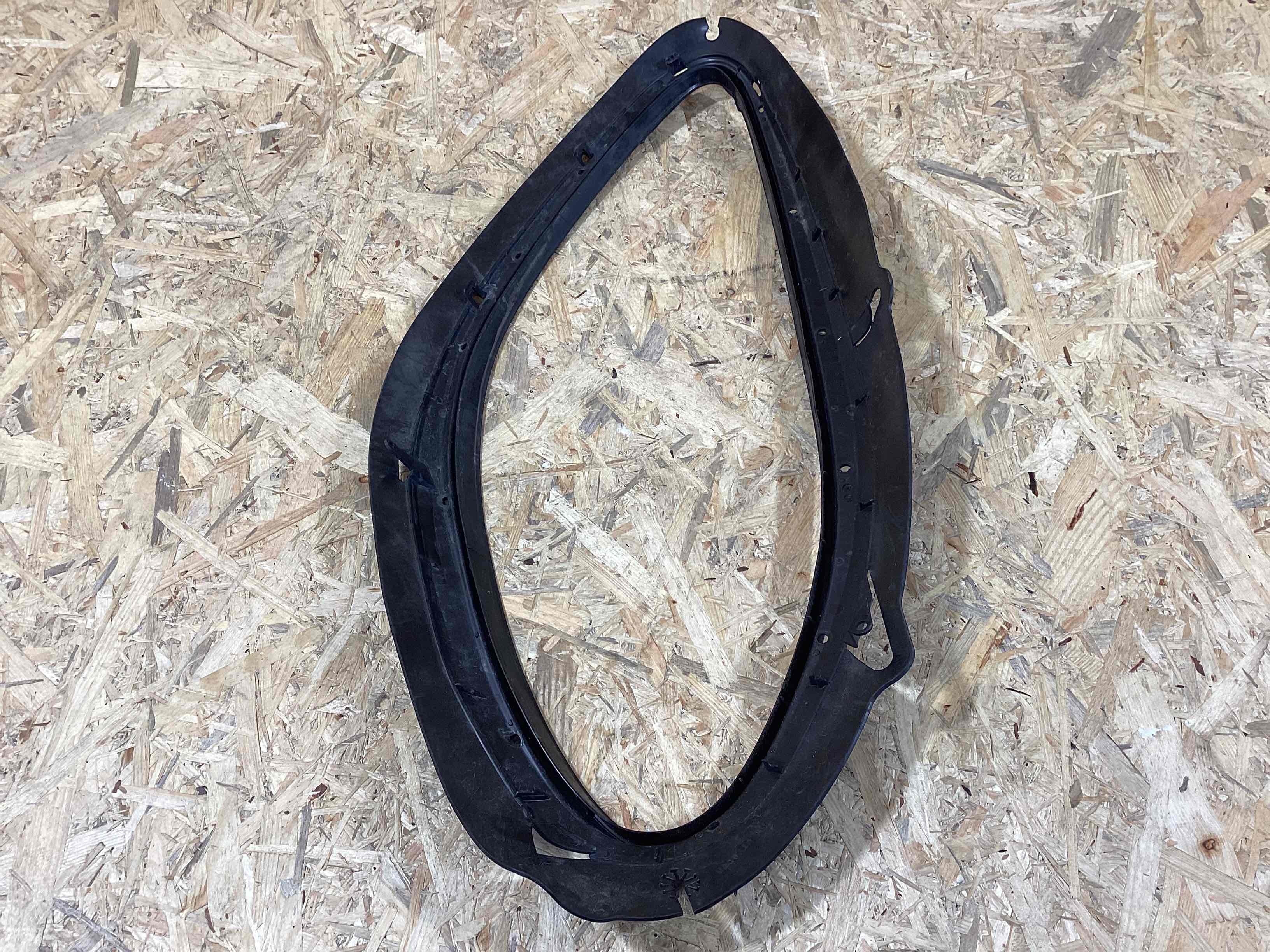 Уплотнитель, хомут Porsche Macan 130426-111