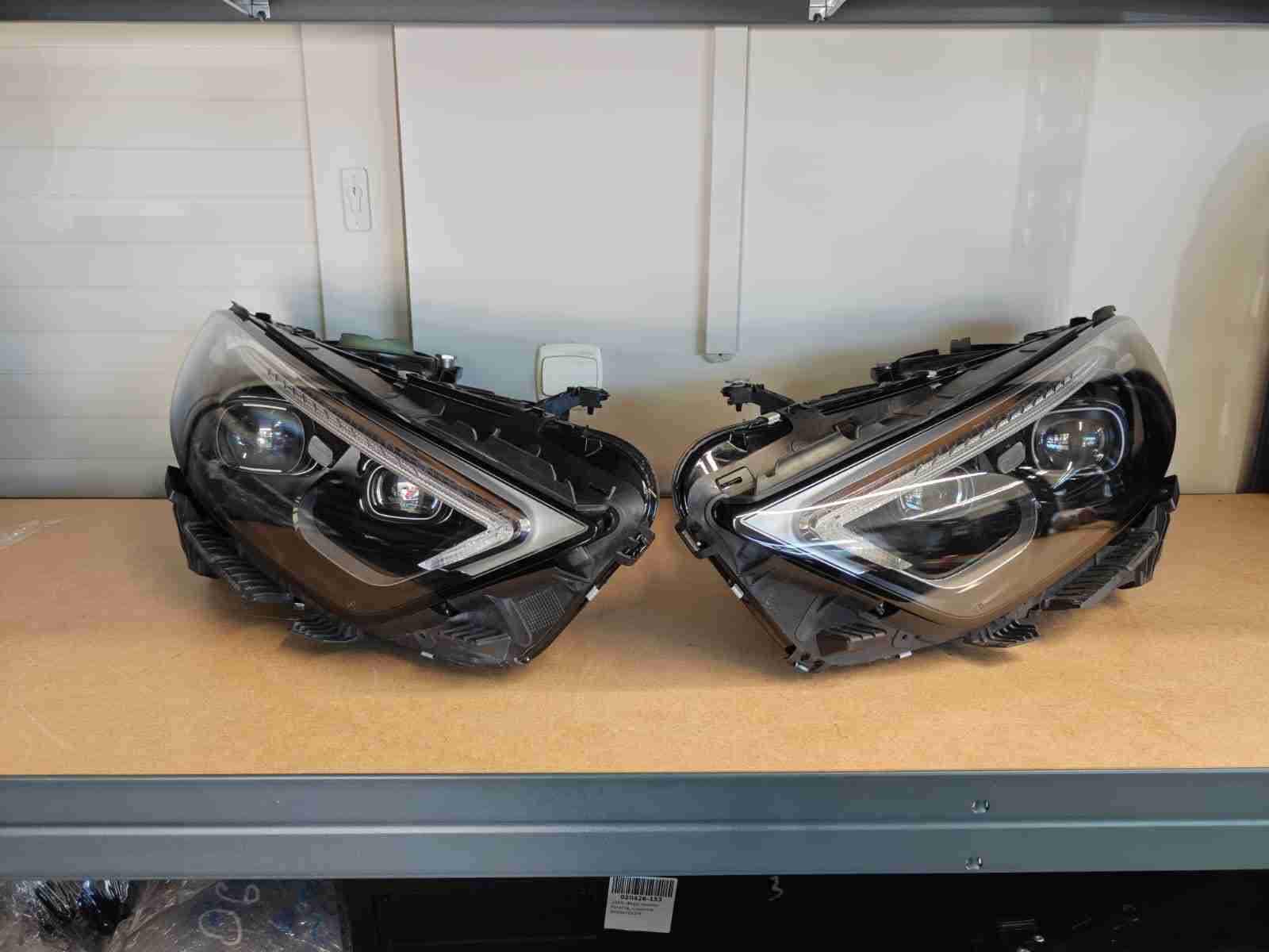 Фара правая Mercedes SL (R232) 130826-201