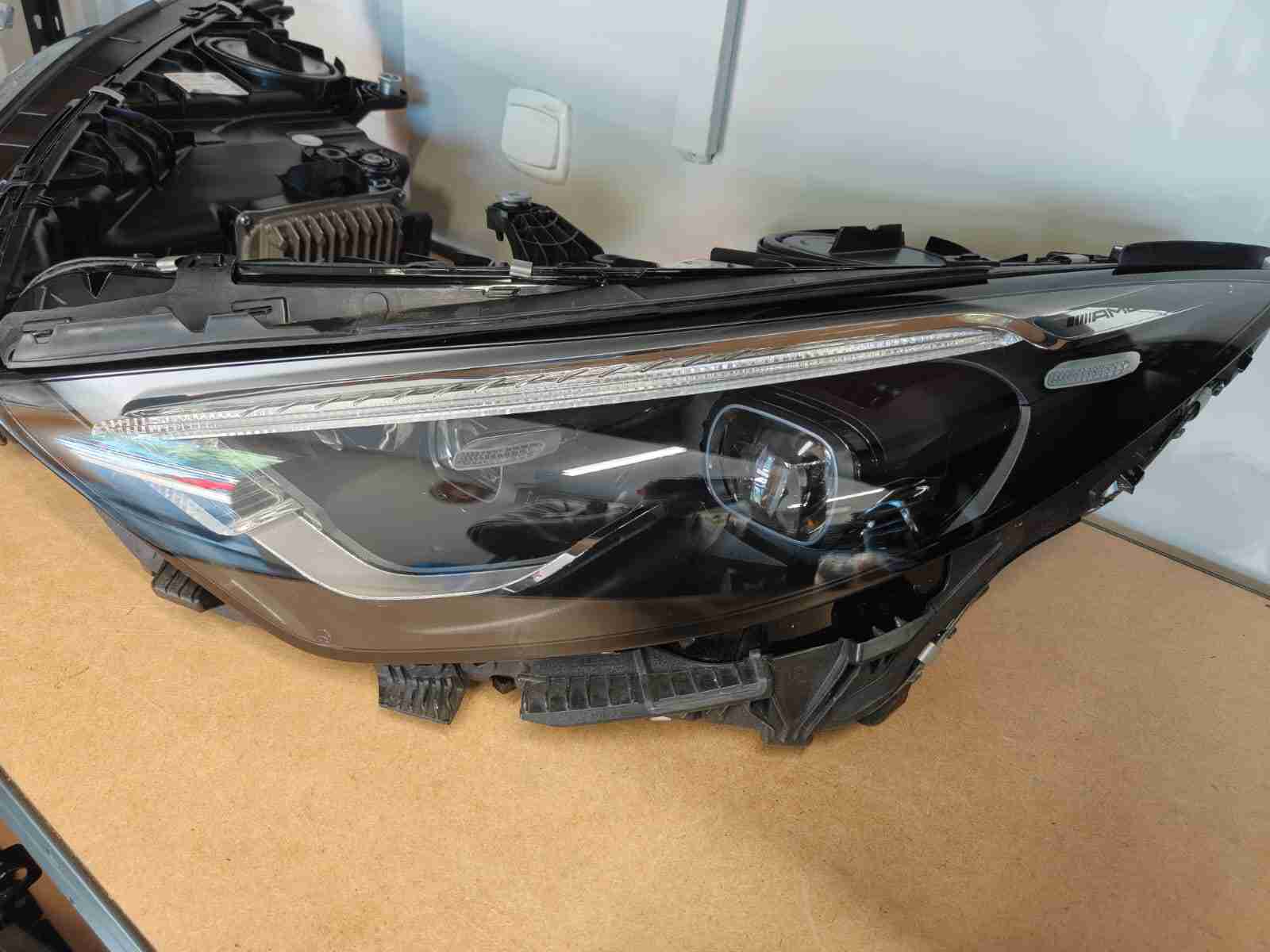 Фара левая Mercedes SL (R232) 130826-202