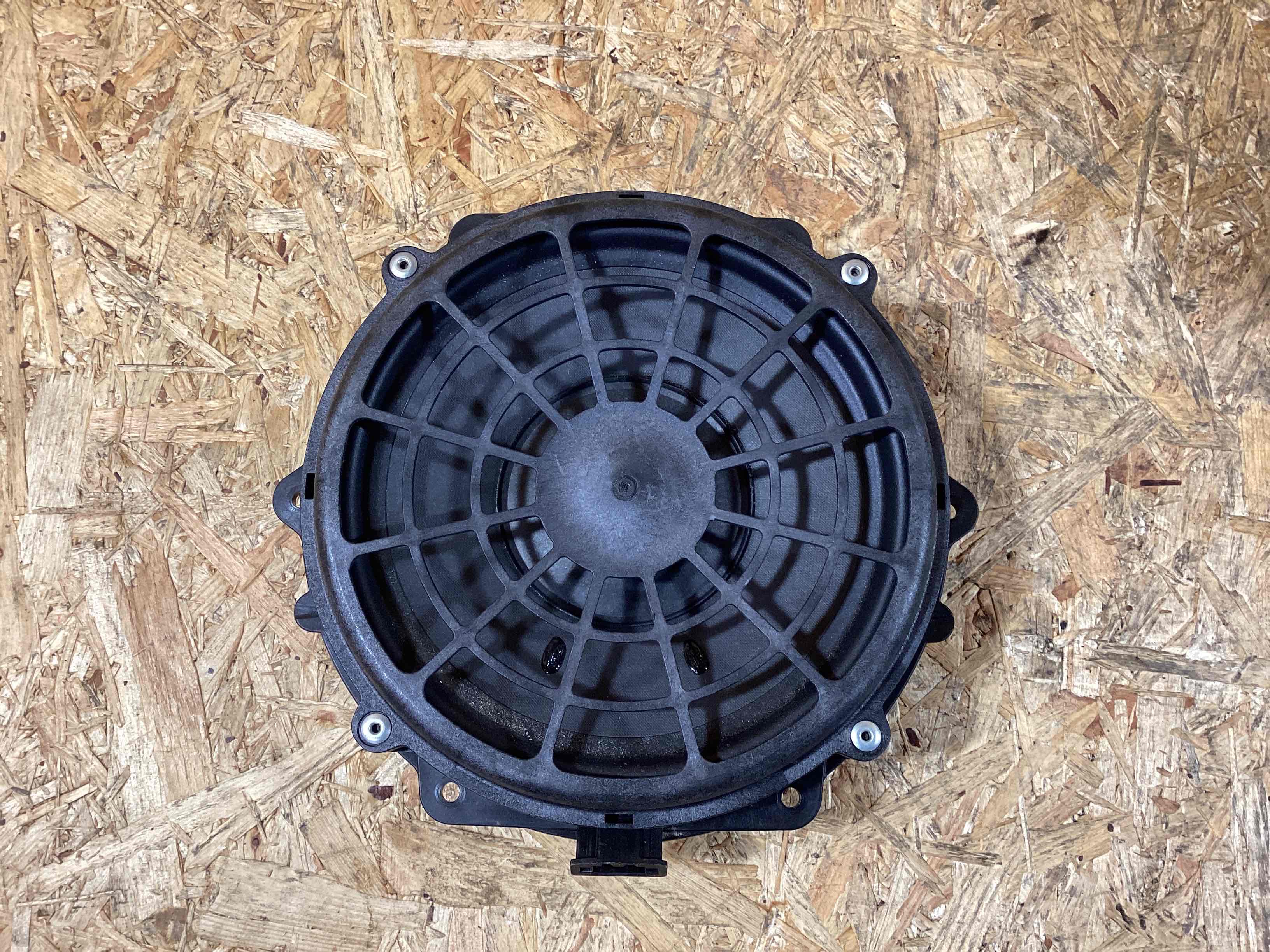 Динамик Porsche 911 131025-107