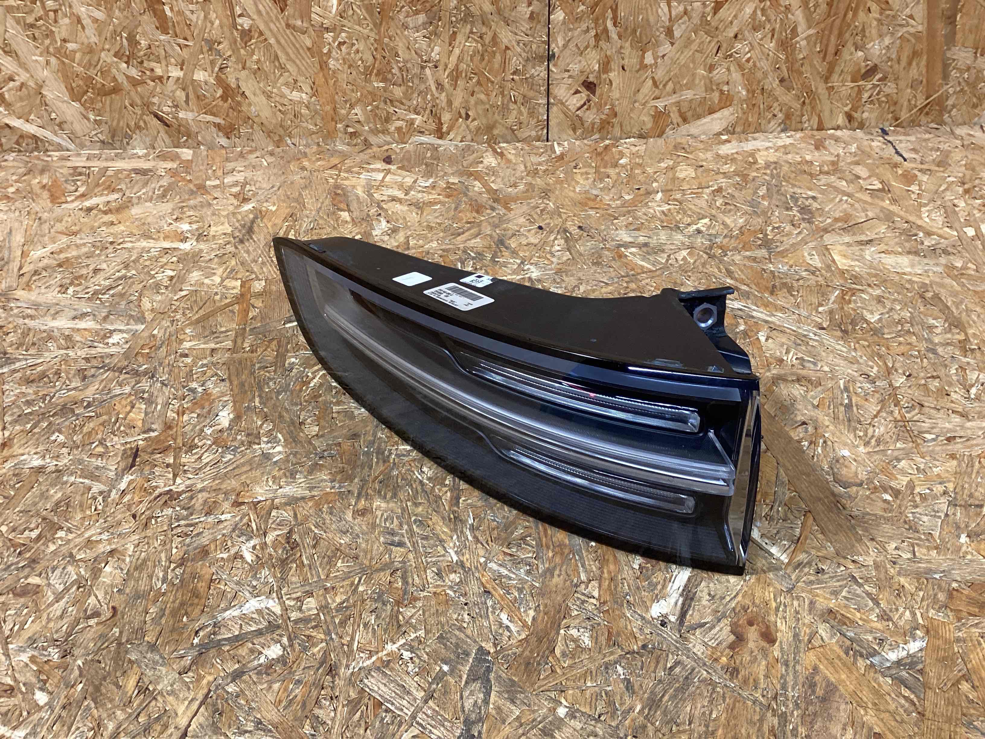 Фонарь задний левый Porsche Cayenne 140126-103