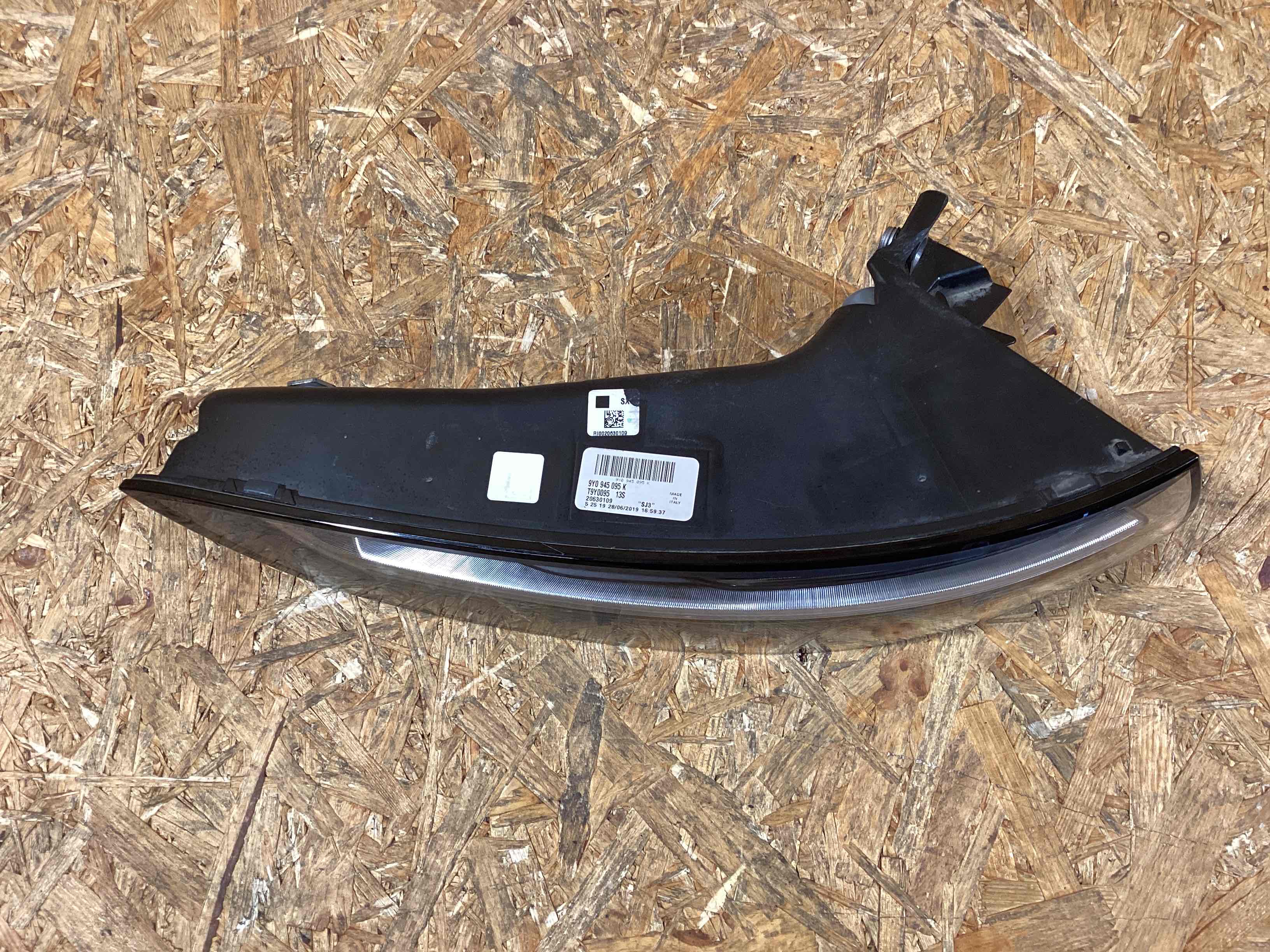 Фонарь задний левый Porsche Cayenne 140126-103