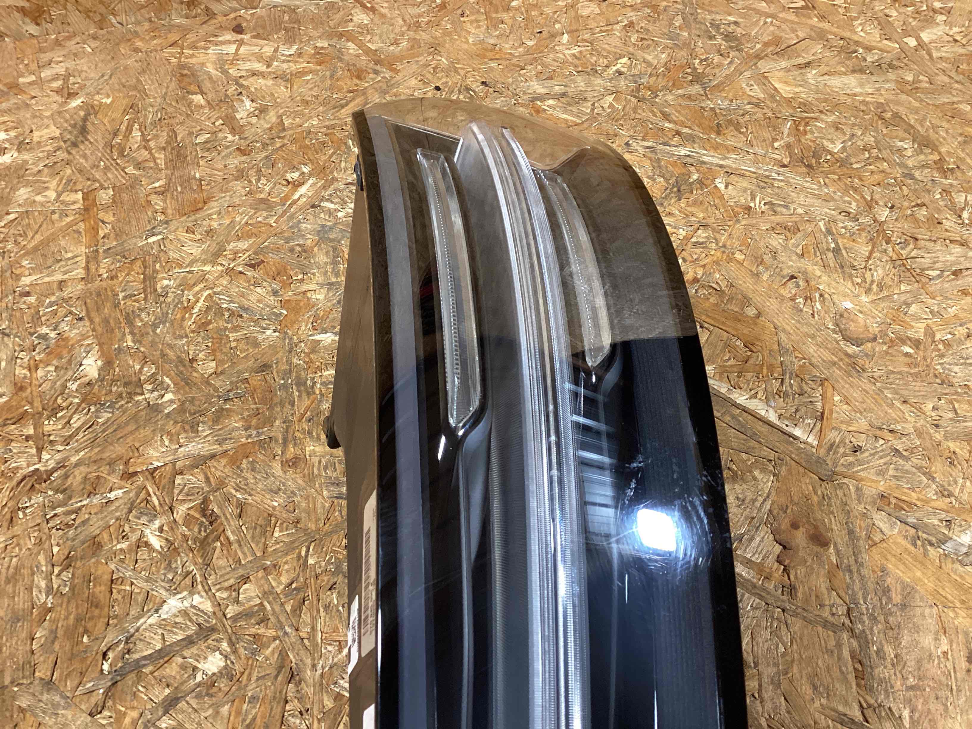 Фонарь задний левый Porsche Cayenne 140126-103