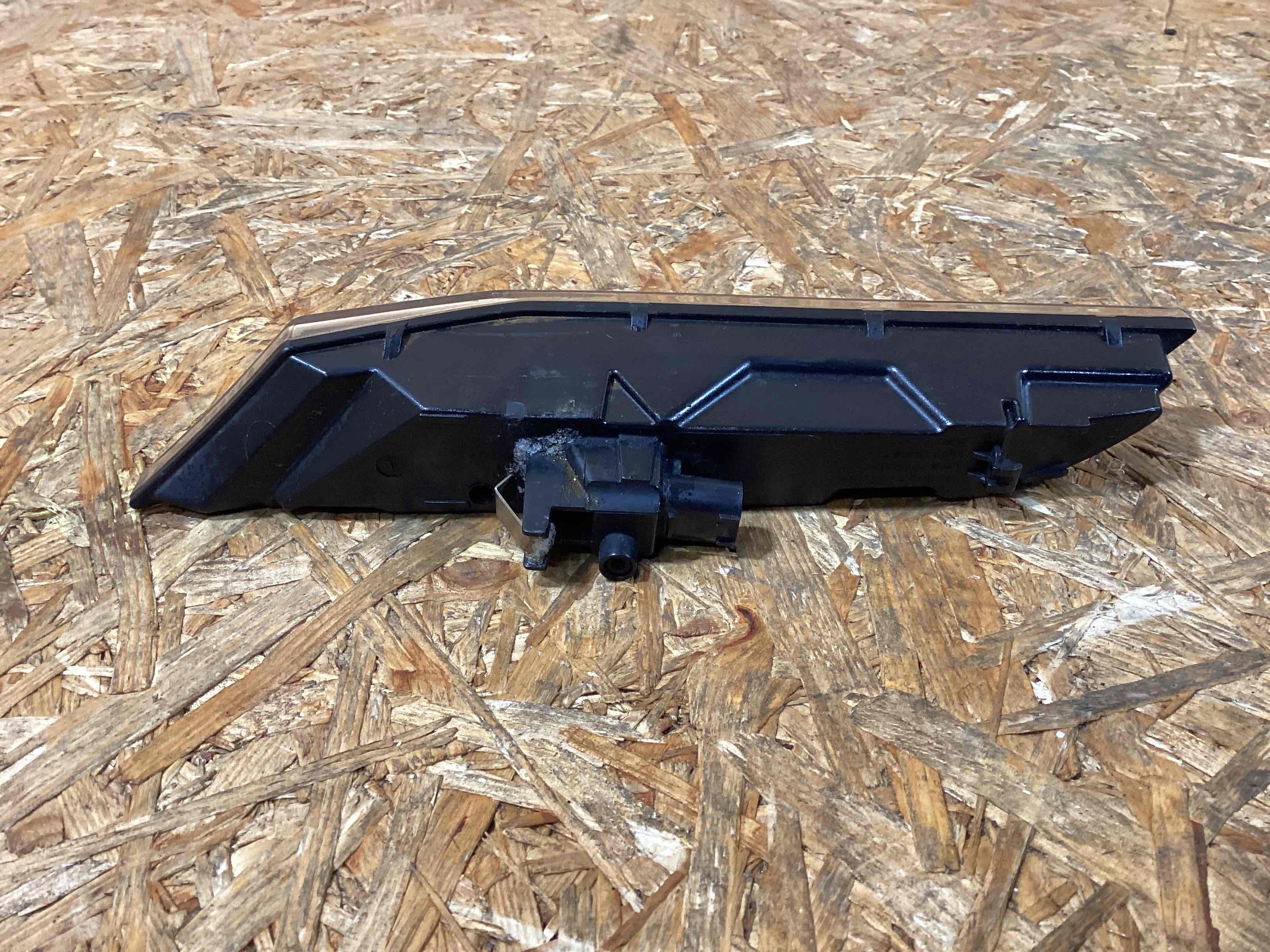 Фонарь (указатель/повторитель поворота, поворотник) Porsche 911 140126-149