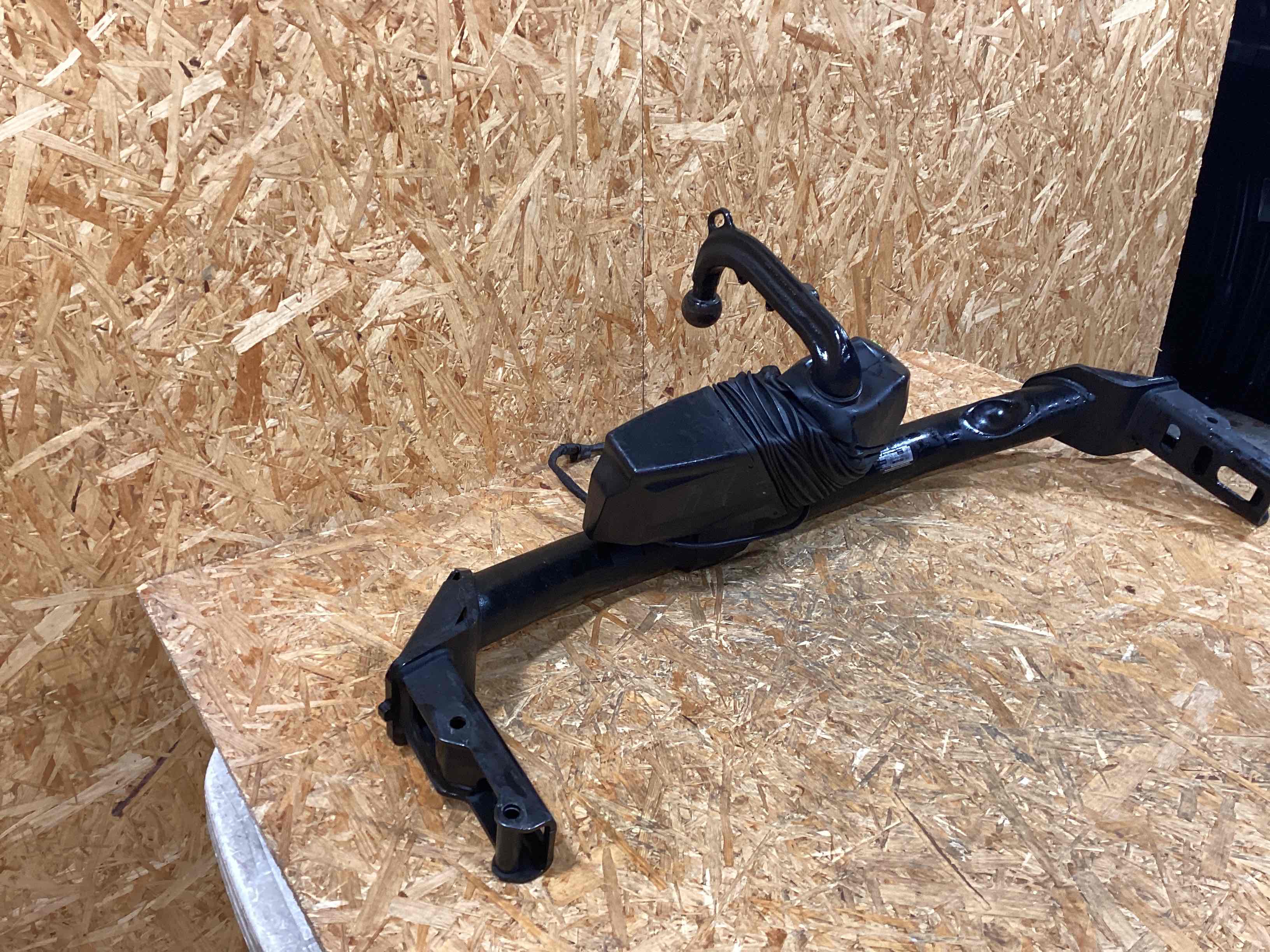 Прицепное устройство (фаркоп) Porsche Macan 140126-152