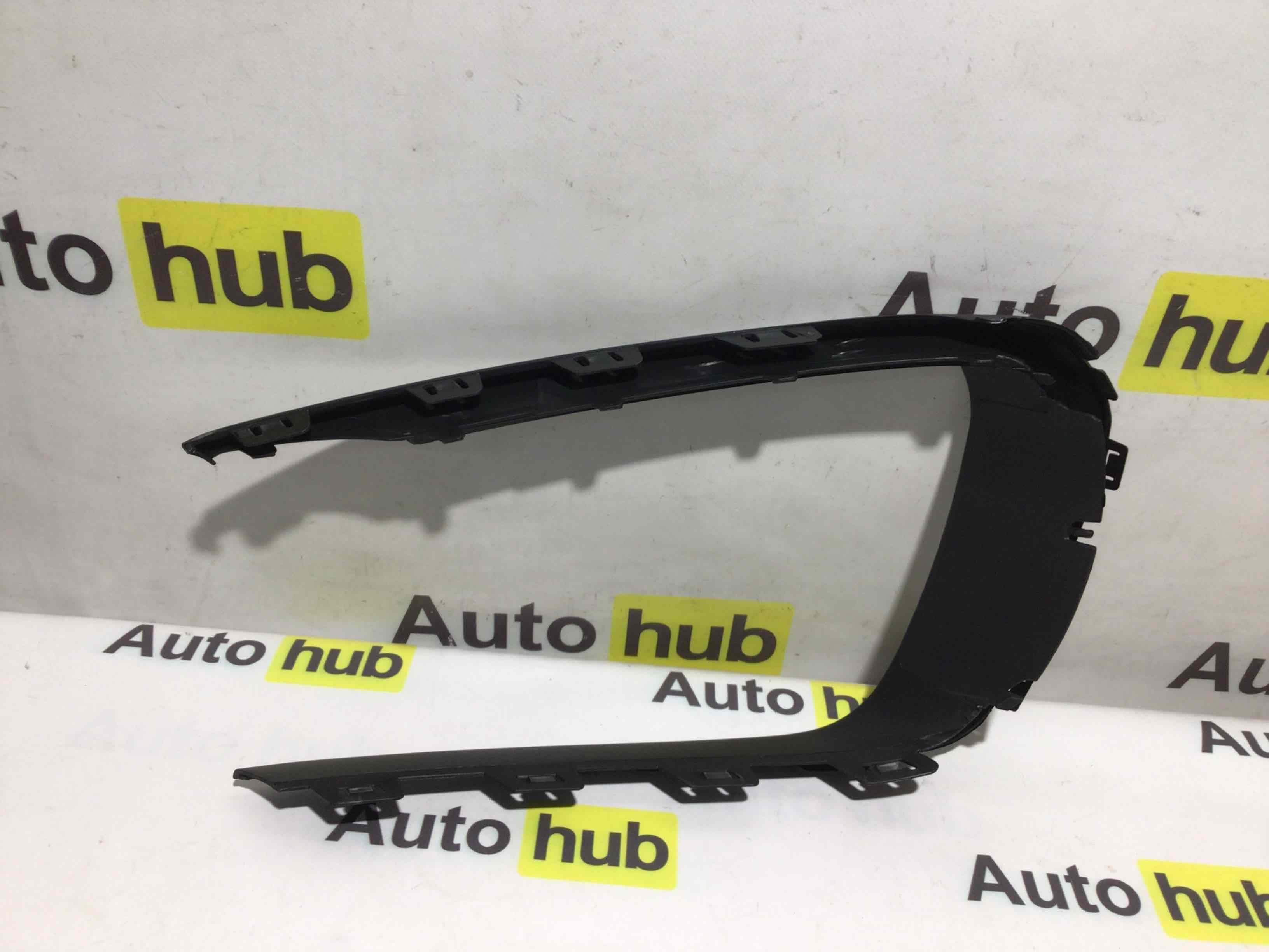 Заглушка, вставка (решетка) в бампер Porsche Macan 140426-001