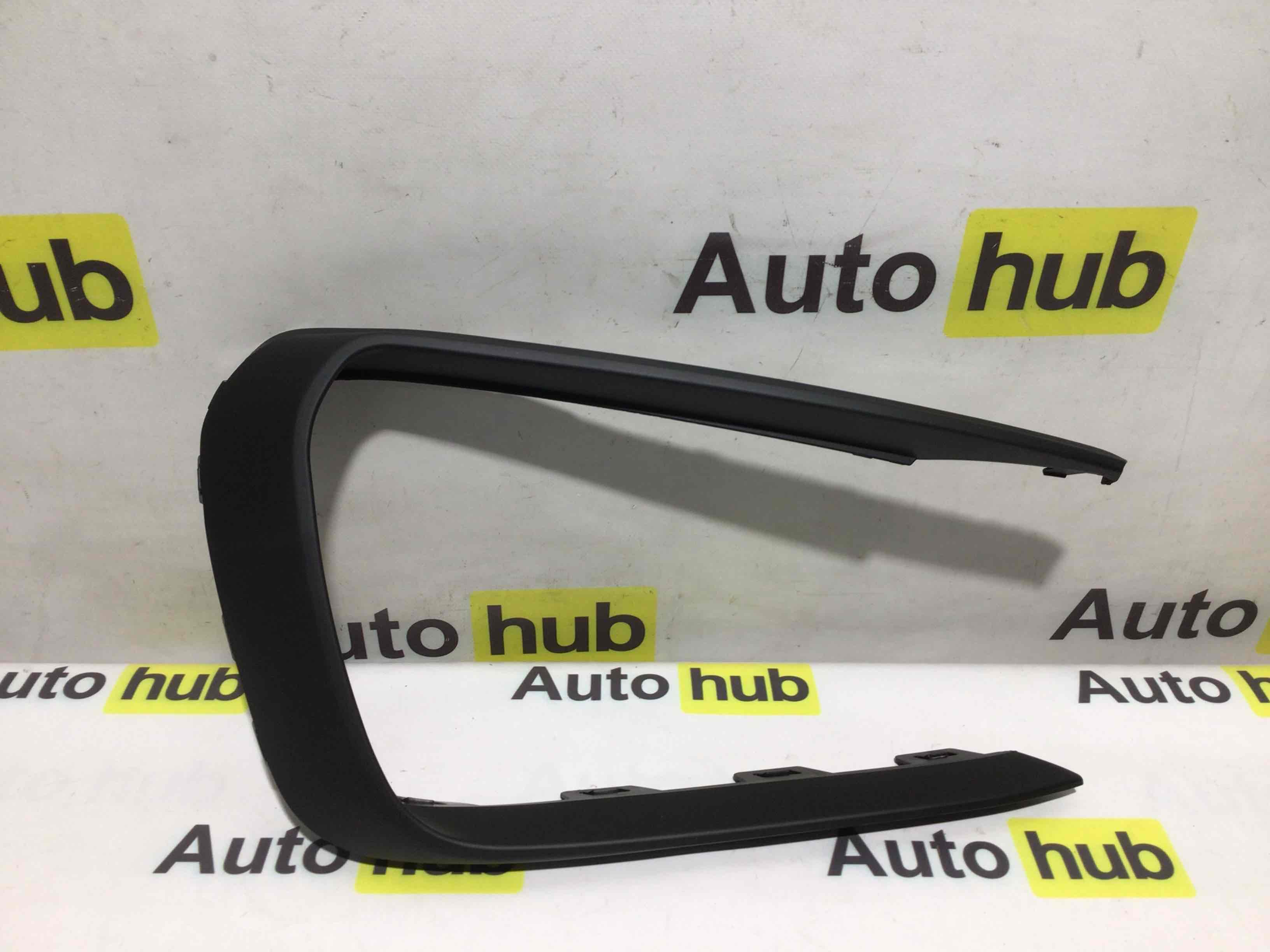 Заглушка, вставка (решетка) в бампер Porsche Macan 140426-002