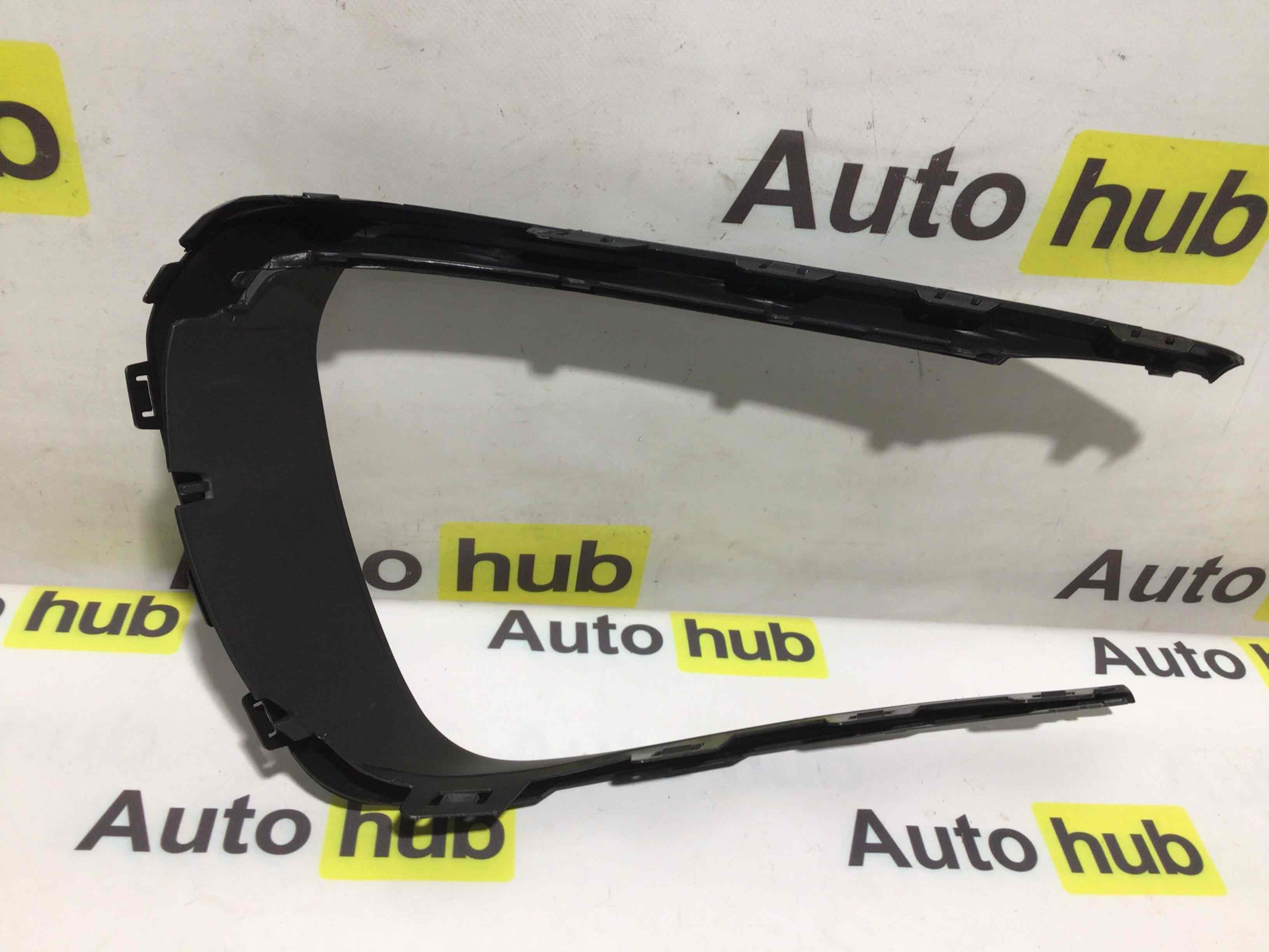 Заглушка, вставка (решетка) в бампер Porsche Macan 140426-003