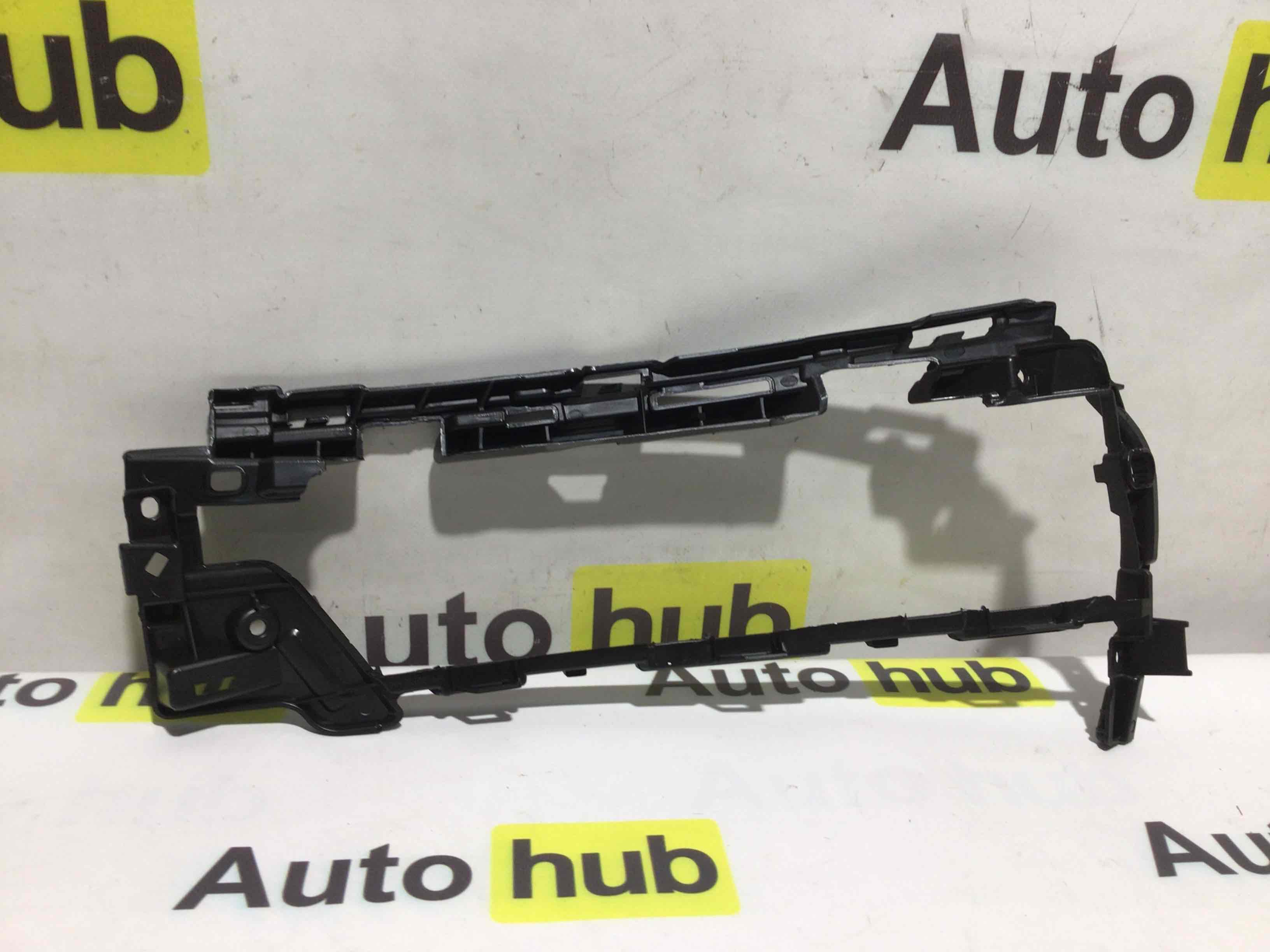 Заглушка, вставка (решетка) в бампер Porsche Macan 140426-009