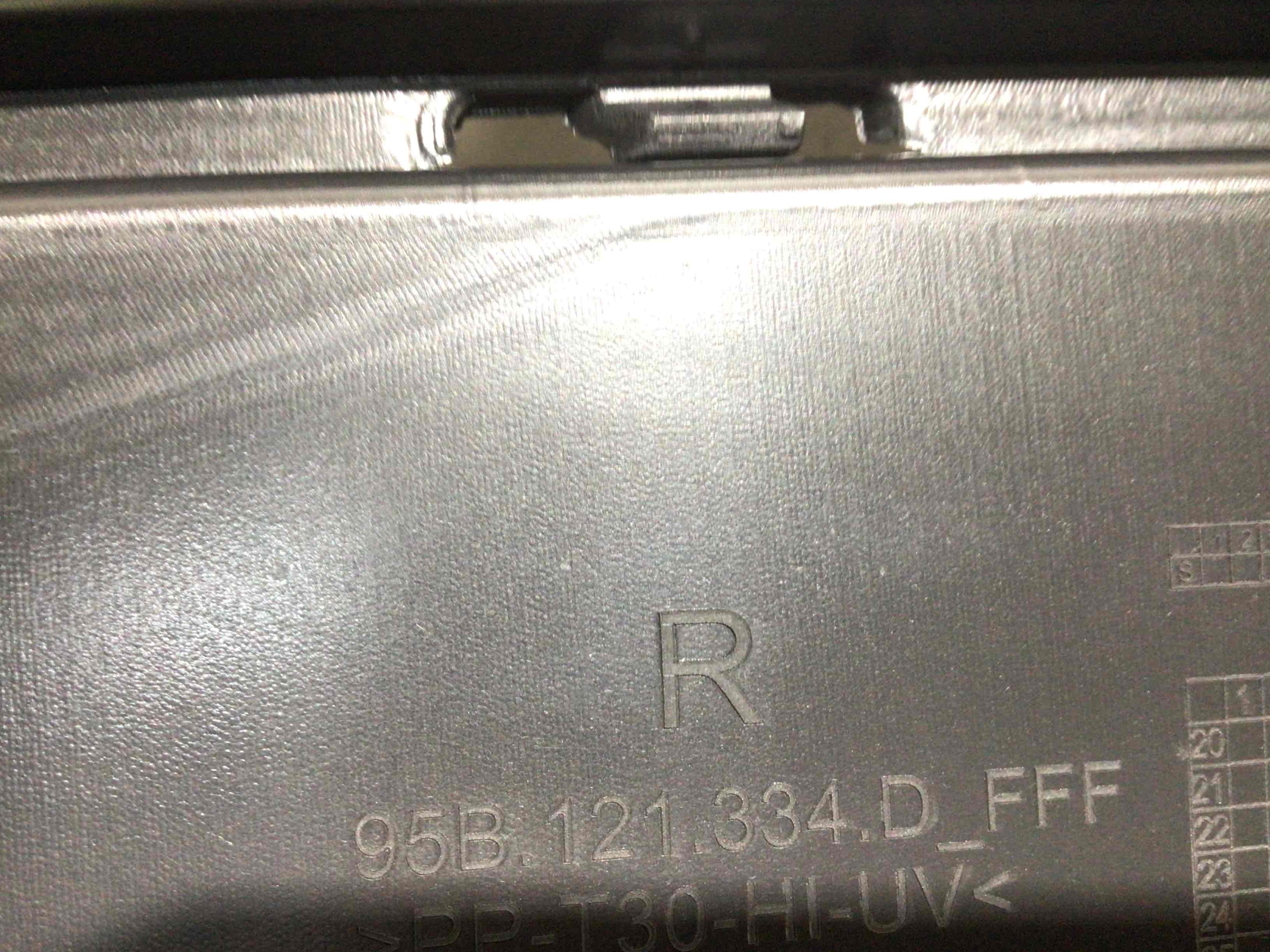 Заглушка, вставка (решетка) в бампер Porsche Macan 140426-016