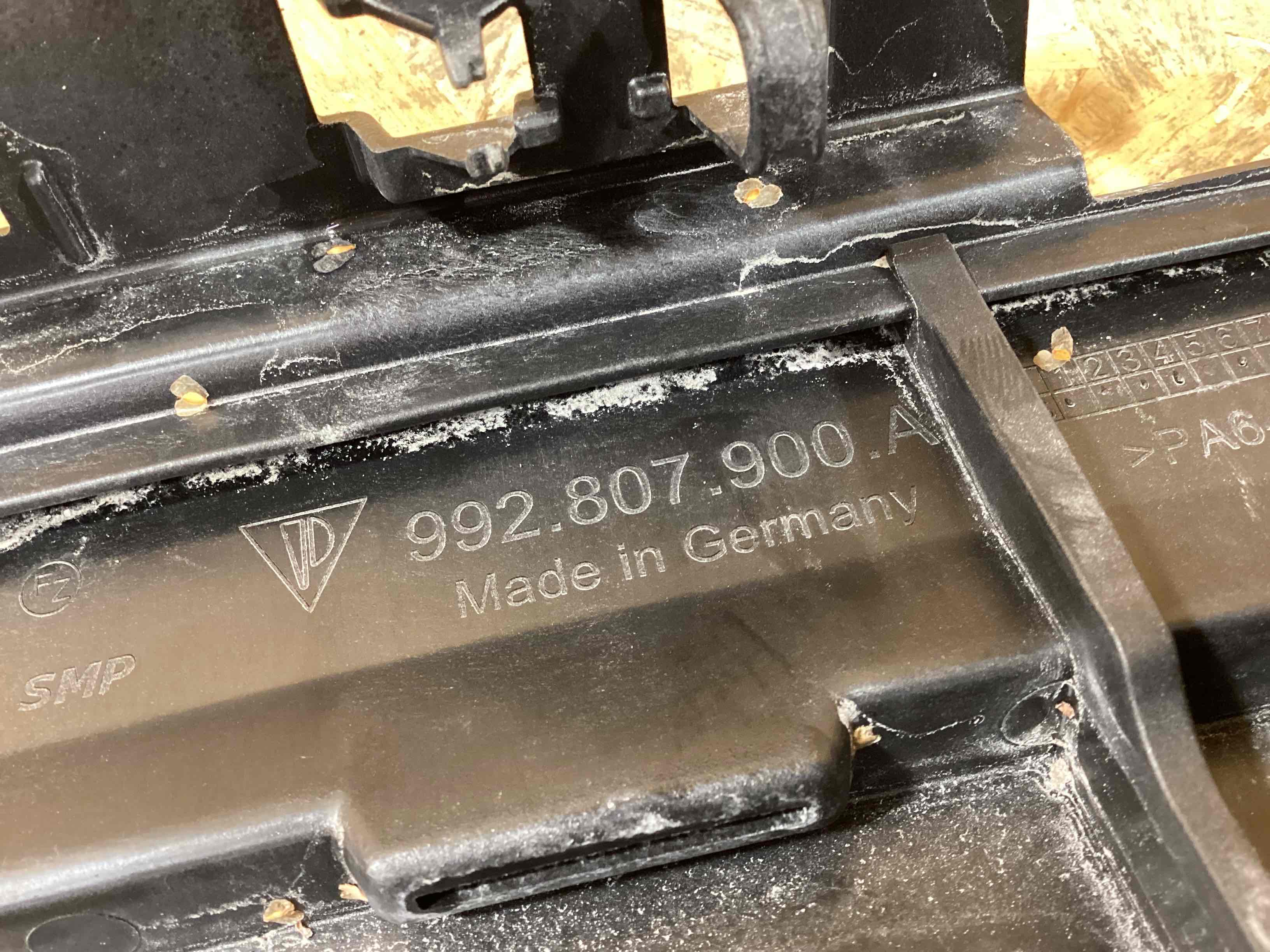 Кріплення бампера Porsche 911 140926-103
