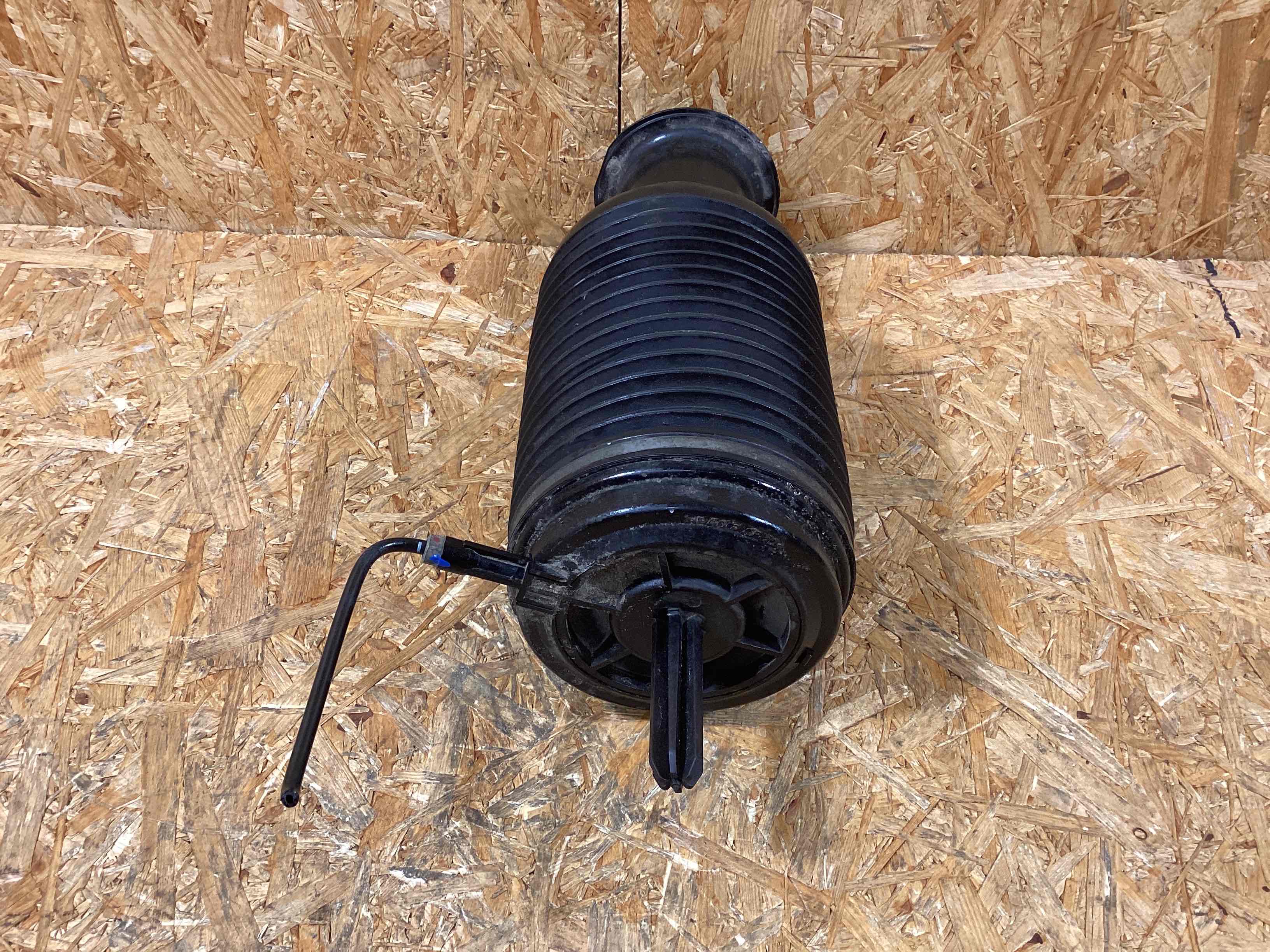 Пневмоподушка Porsche Macan 141125-105