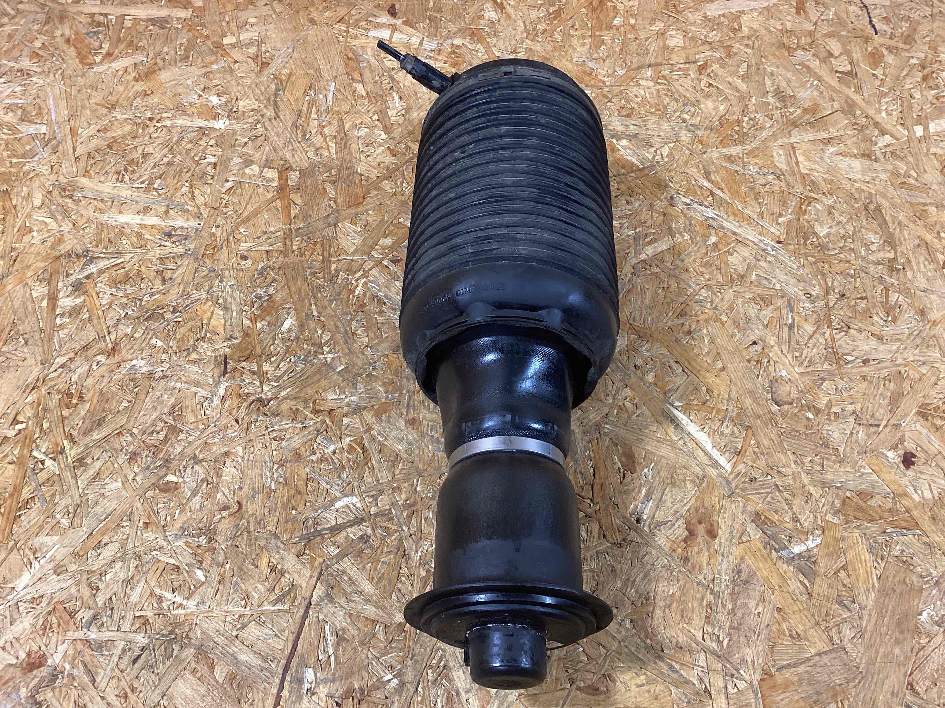 Пневмоподушка Porsche Macan 141125-106