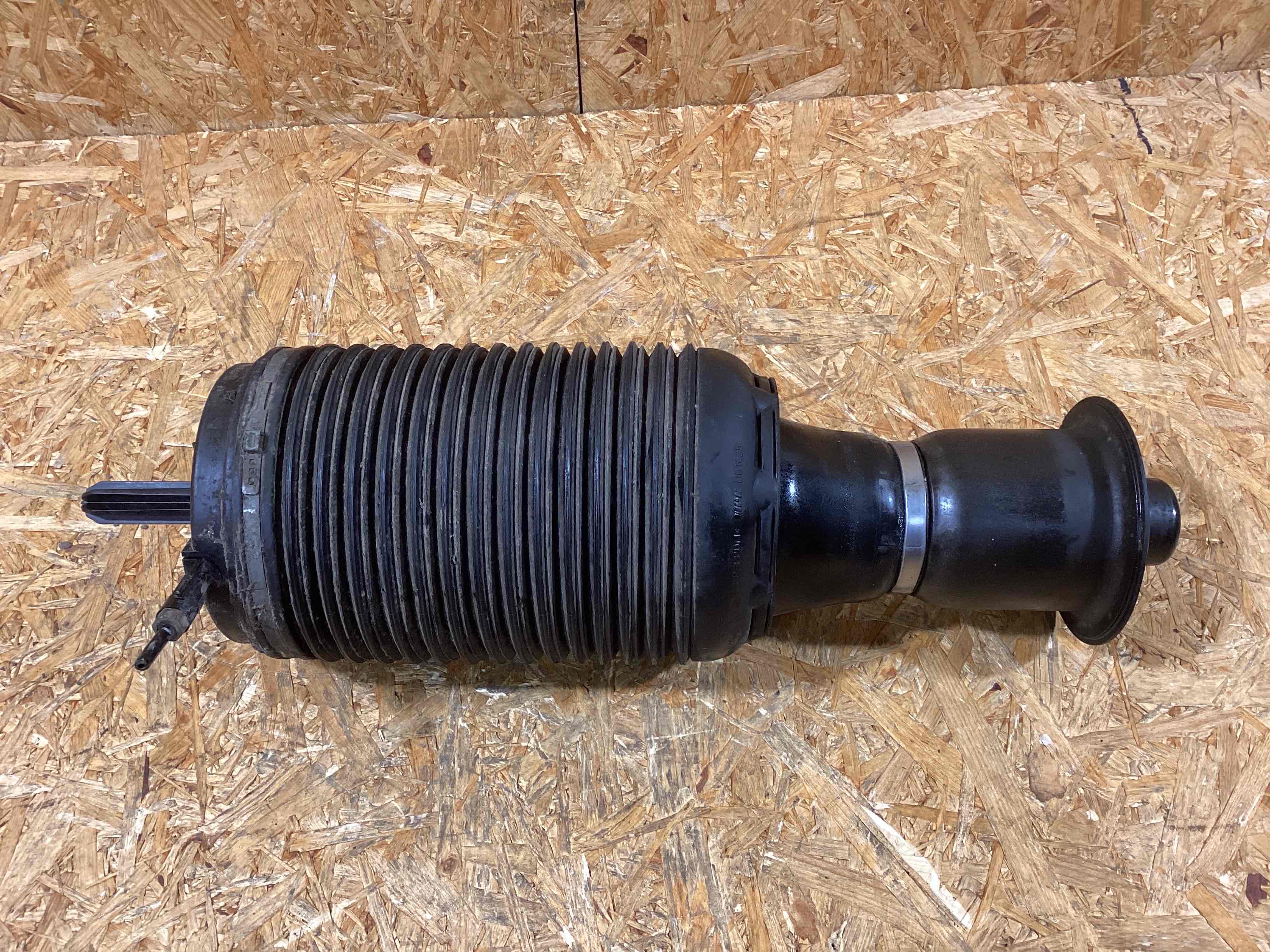 Пневмоподушка Porsche Macan 141125-106