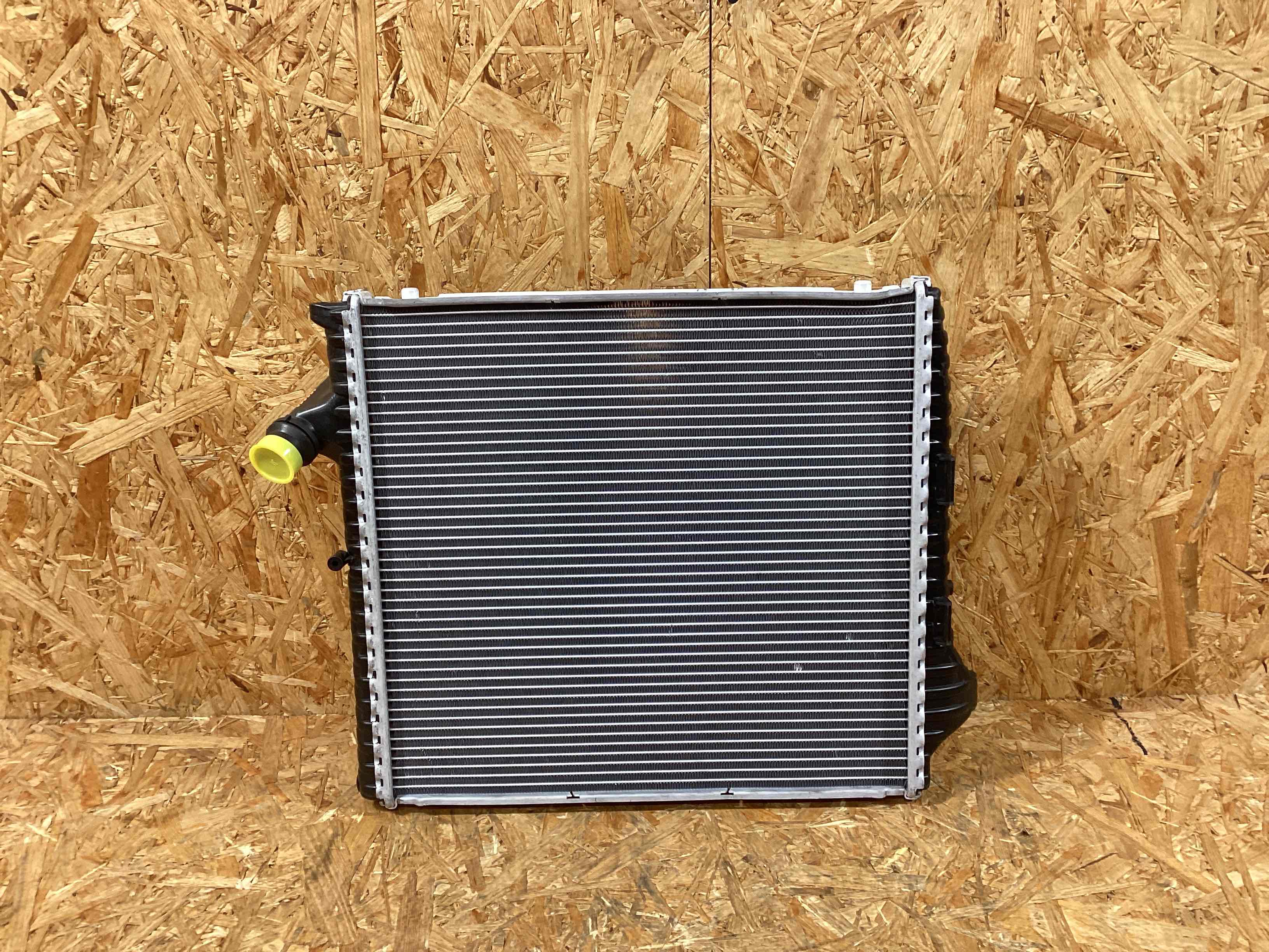 Радиатор (основной) Porsche 911 150126-102